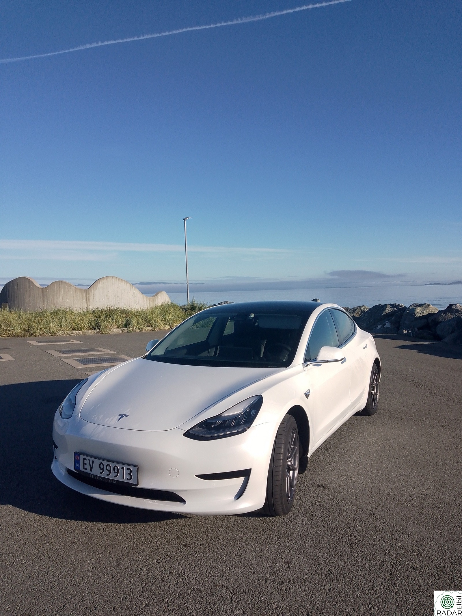 TESLA Model 3 Standard Range RWD