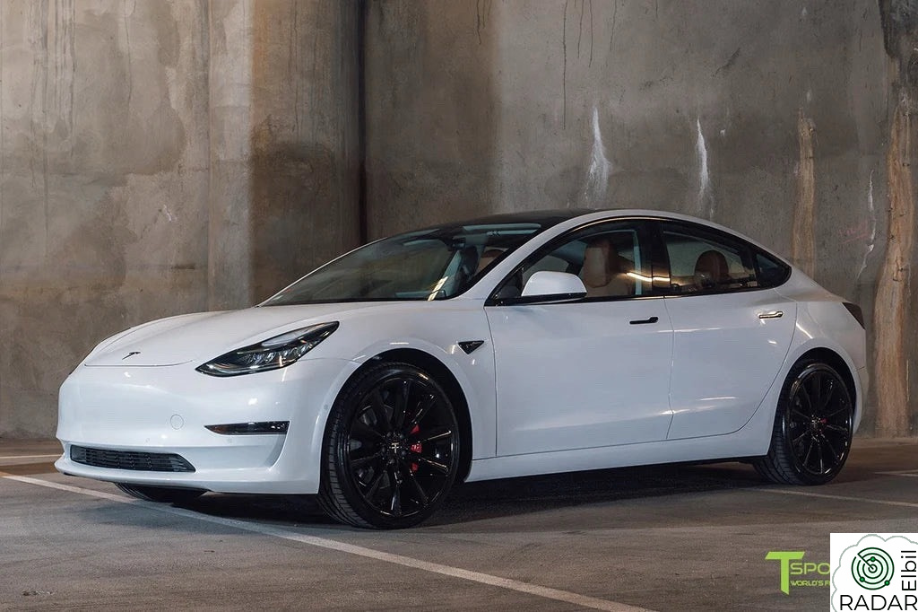 TESLA Model 3 Standard Range Plus RWD