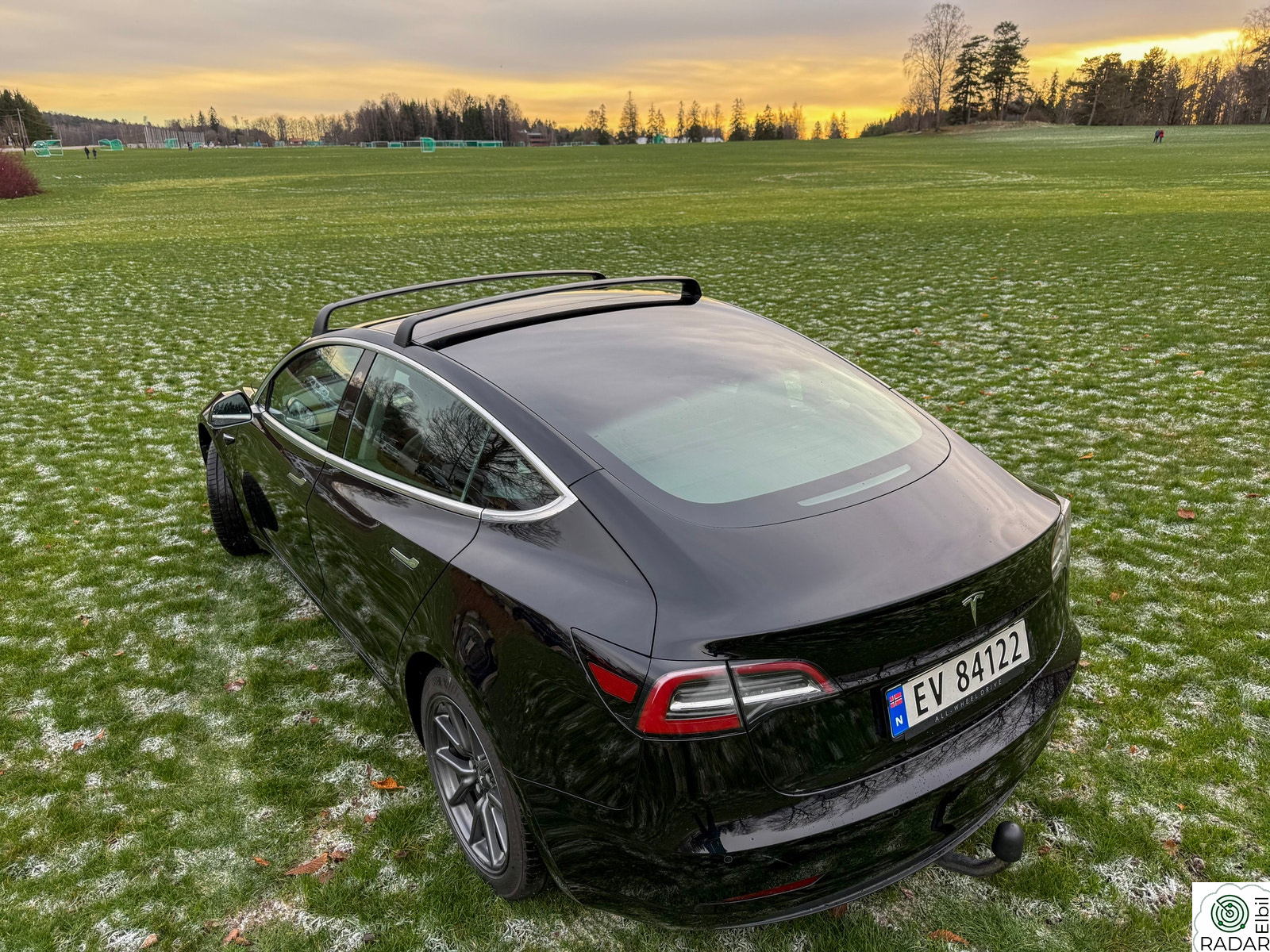 TESLA Model 3 Standard Range RWD,  nye sommer/vinterdekk