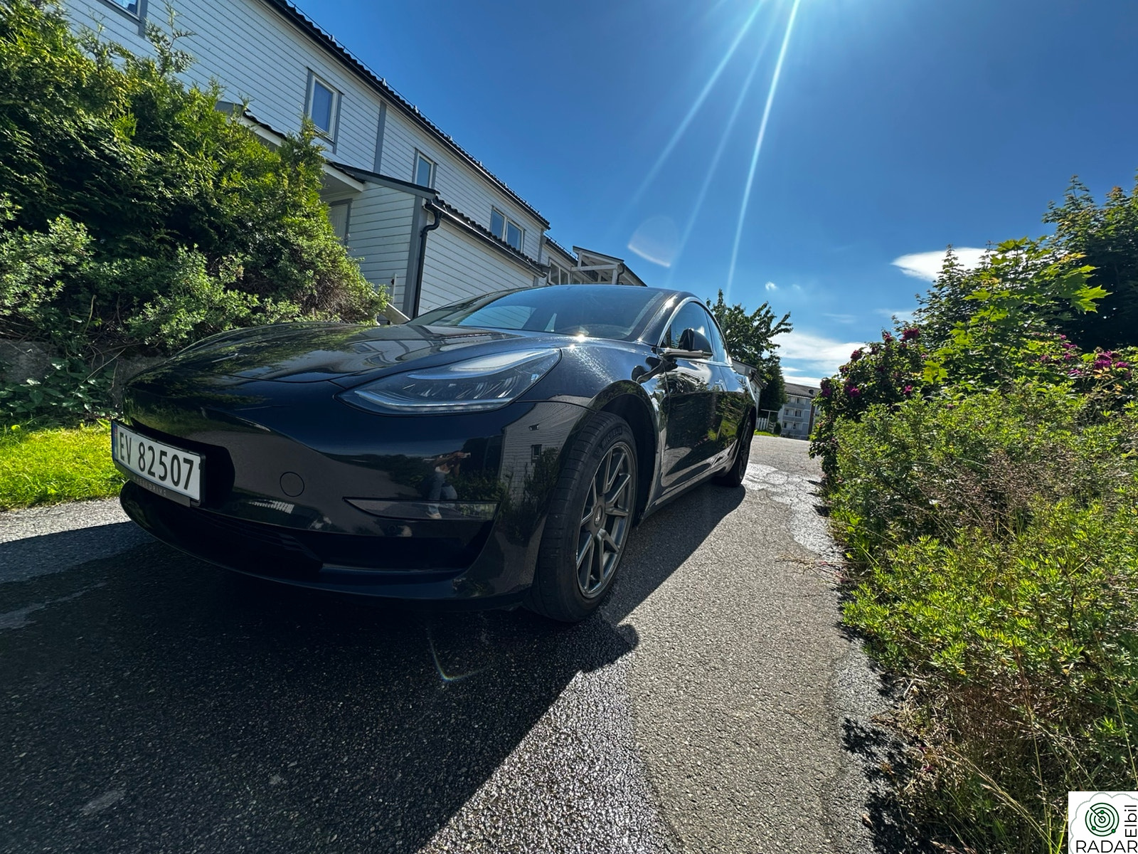 TESLA Model 3 Standard Range RWD