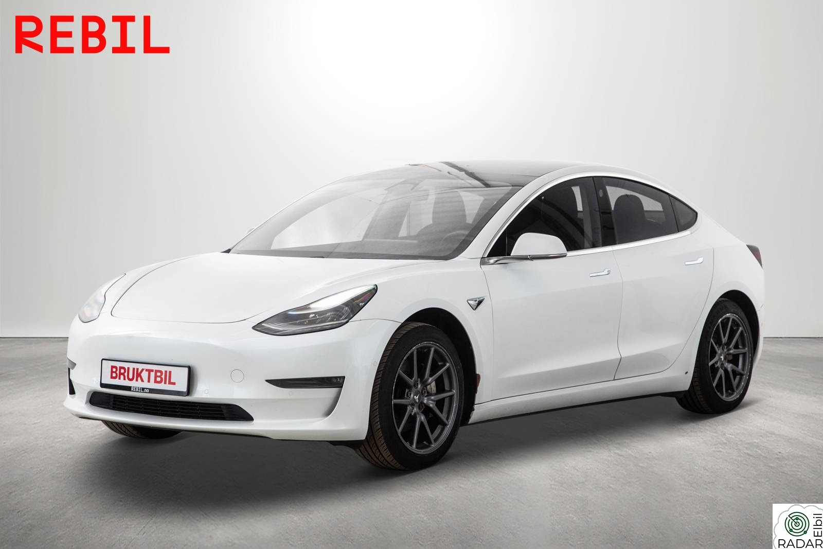 TESLA Model 3 600km LongRangeRWD/FSD/Premium Lyd/MCU2/Pano