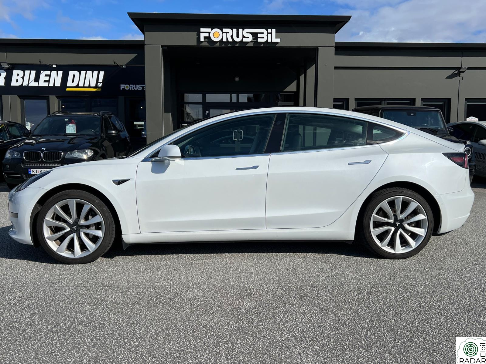 TESLA Model 3 SR Plus / Skinn / Autopilot 2,5 / Panorama/ Premium Lyd