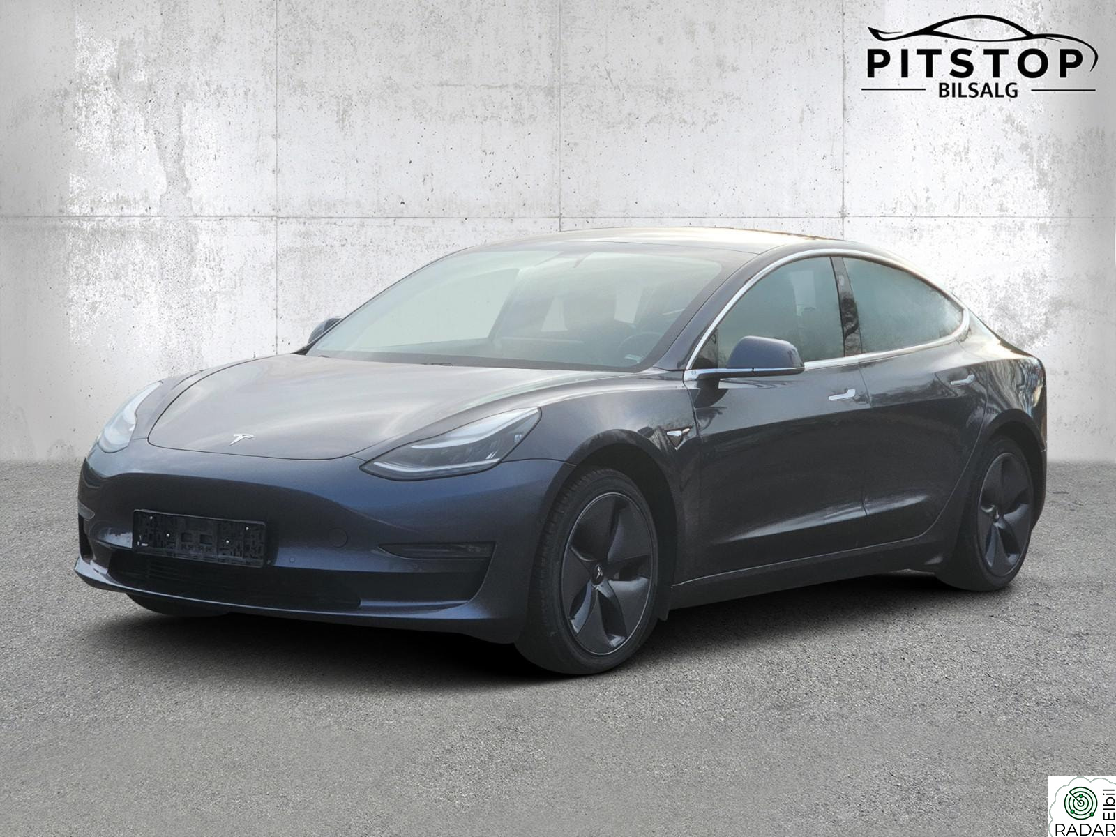 TESLA Model 3 SR+RWD AP Panorama Skinn Euok 11/2027