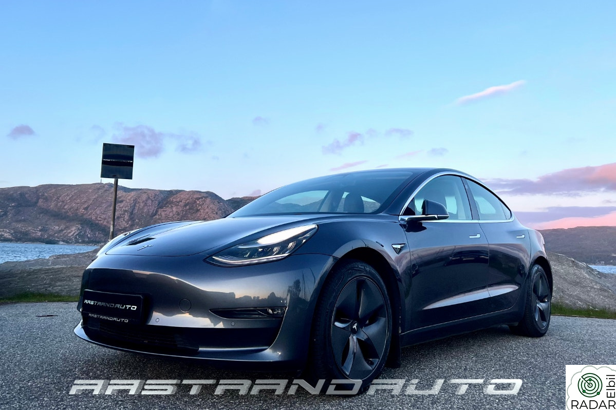 TESLA Model 3 PREMIUM|AP|SKINN|360CAM|PANO|KROK|HIFI|LAV KMI|KUPP