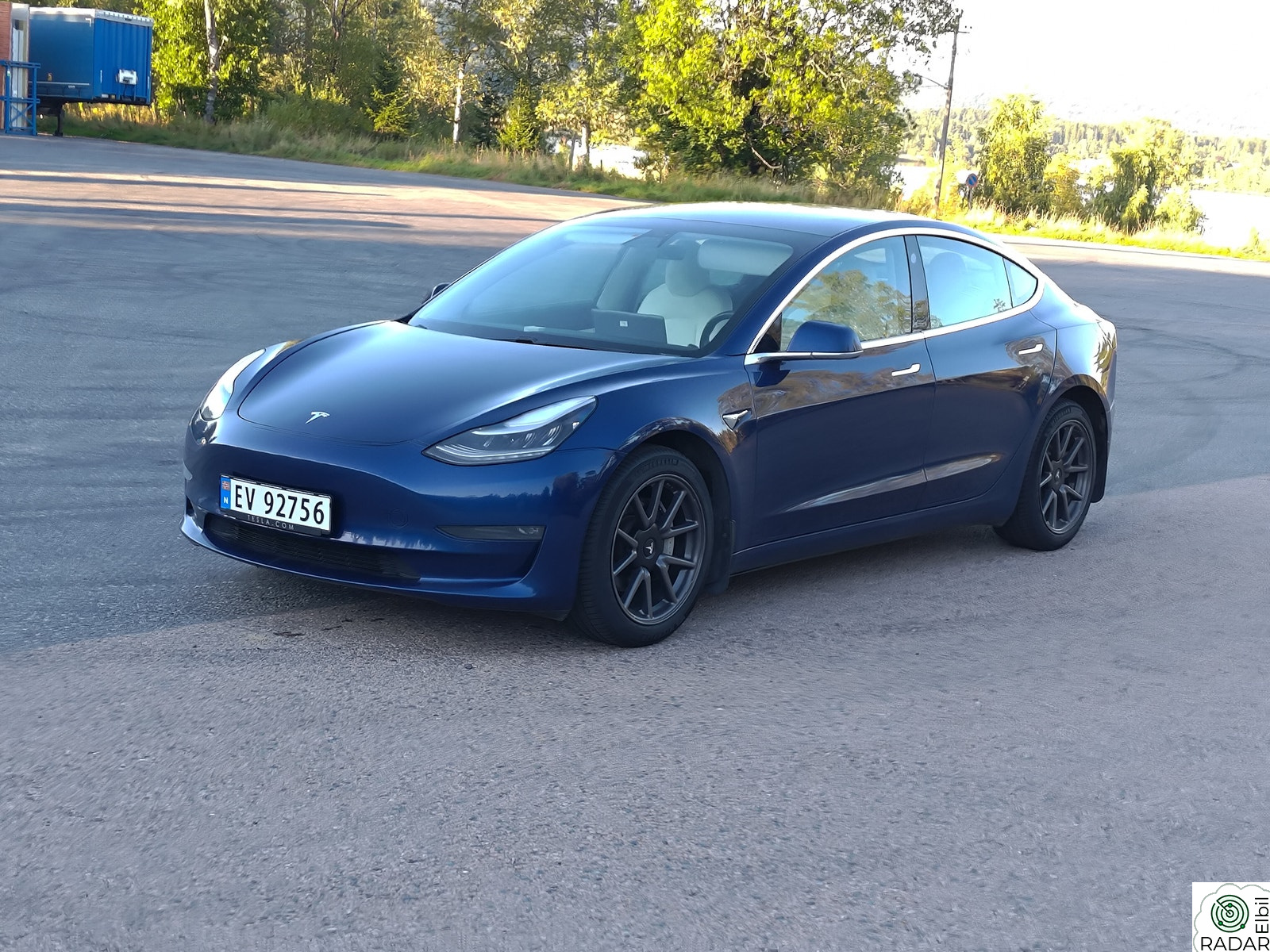 TESLA Model 3 Standard Range RWD