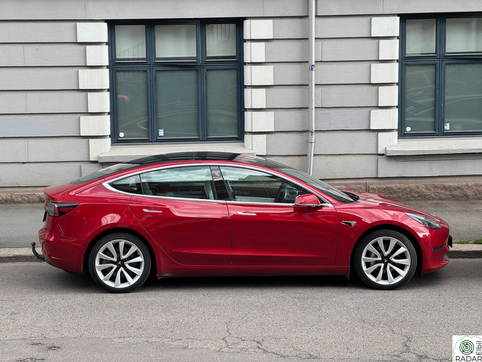 TESLA Model 3 Standard Range Plus RWD