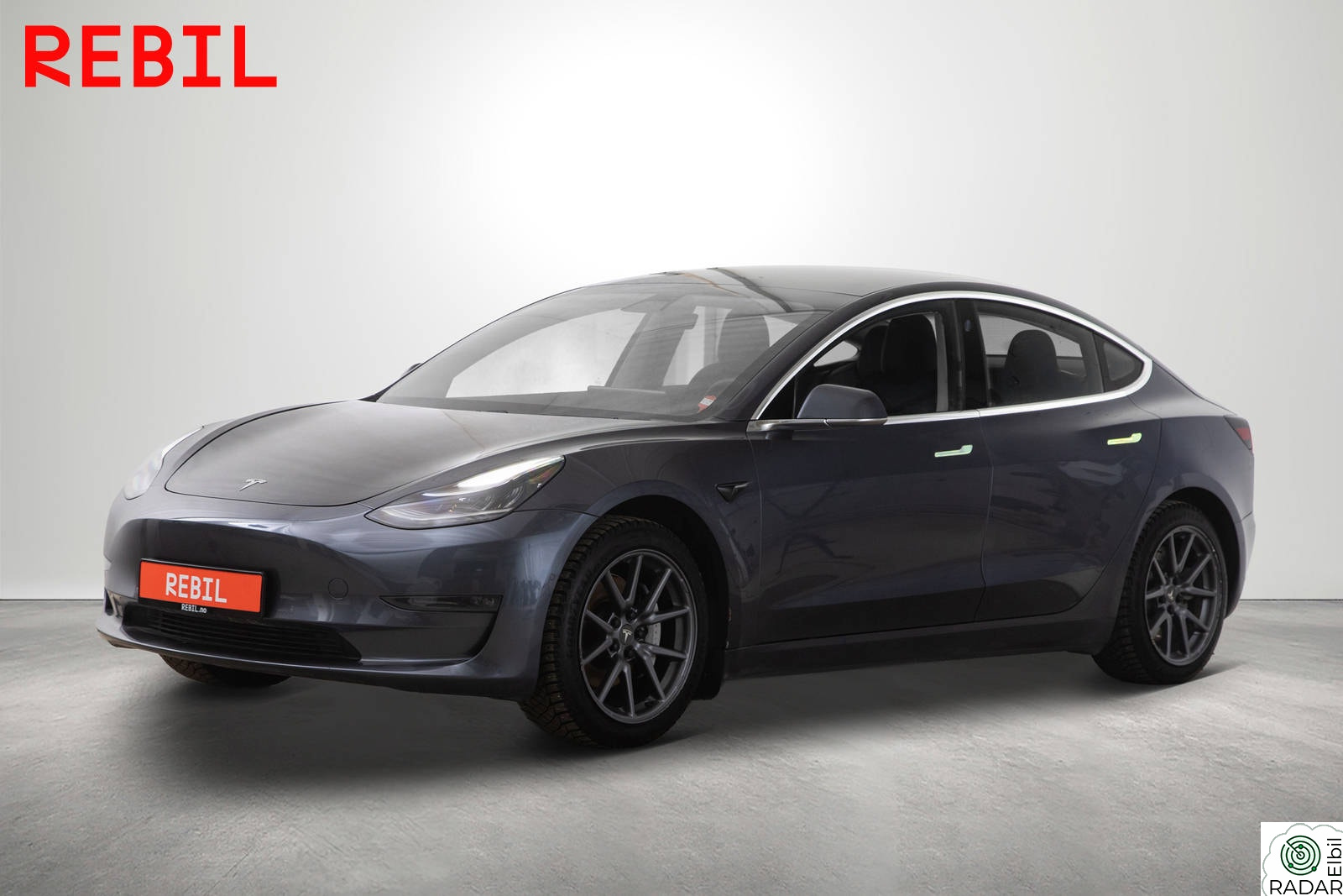 TESLA Model 3 409km(WLTP)/SR+/Krok/AP/Navi/R.kamera/Pano/Memory/Skinn