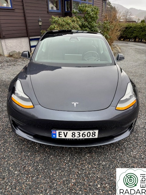 TESLA Model 3 Standard Range RWD