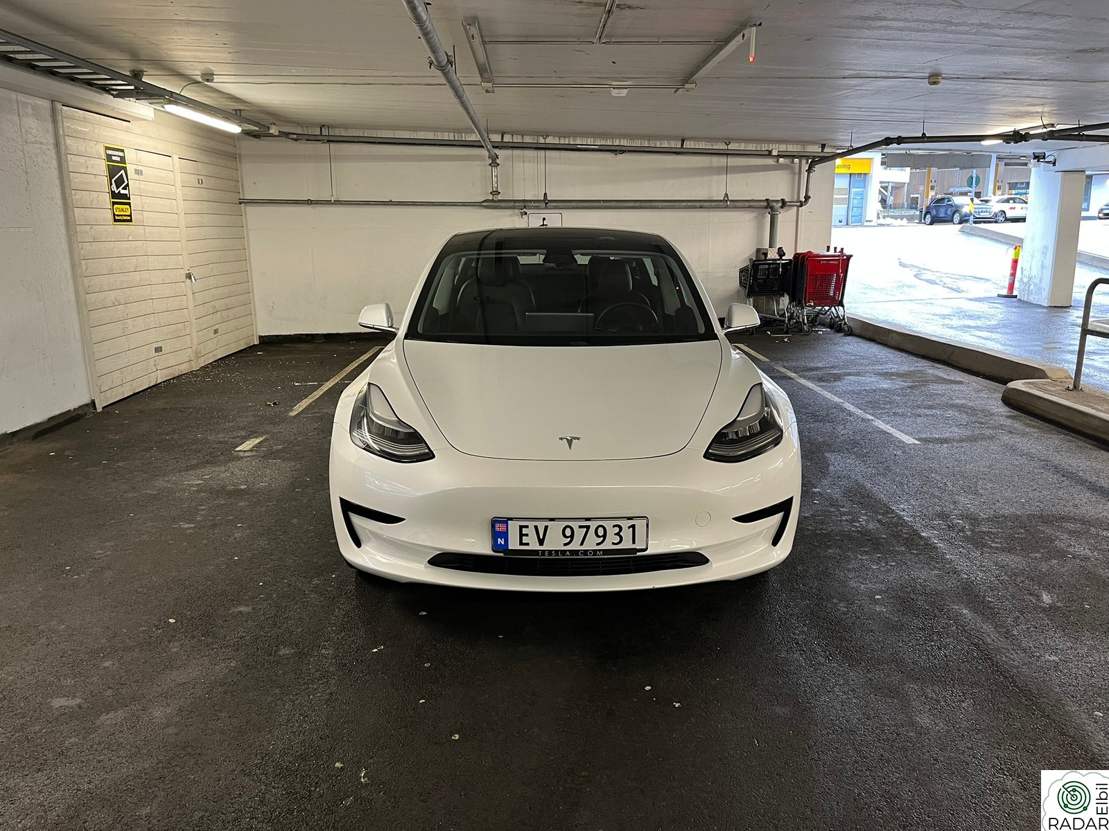 TESLA Model 3 Standard Range Plus RWD