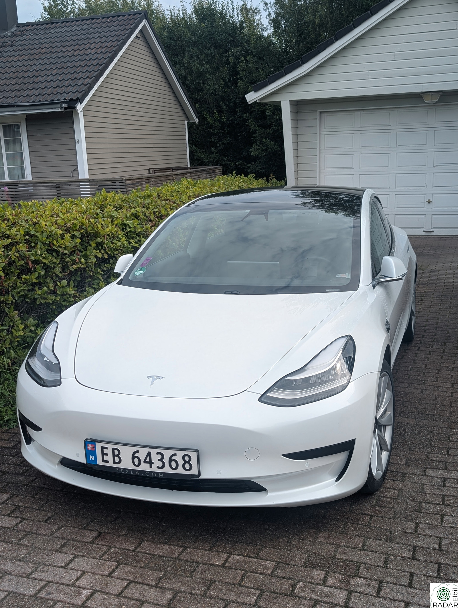 TESLA Model 3 Standard Range Plus RWD, med hengerfeste