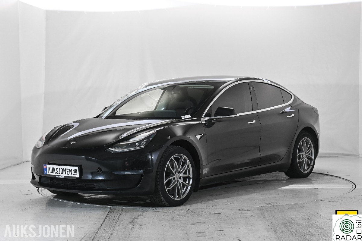 TESLA Model 3 LONG RANGE 600KM WLTP AUTOPILOT PANORAMA