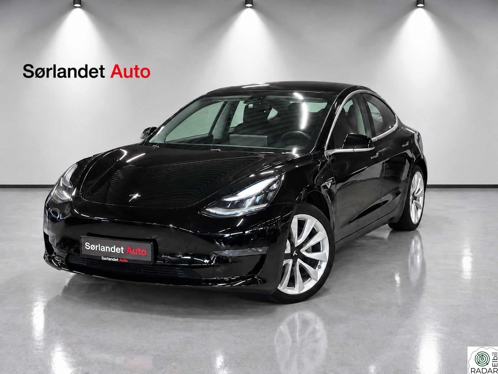 TESLA Model 3 Long Range - 600km - Premium - Pano - S+V - 3xkamera