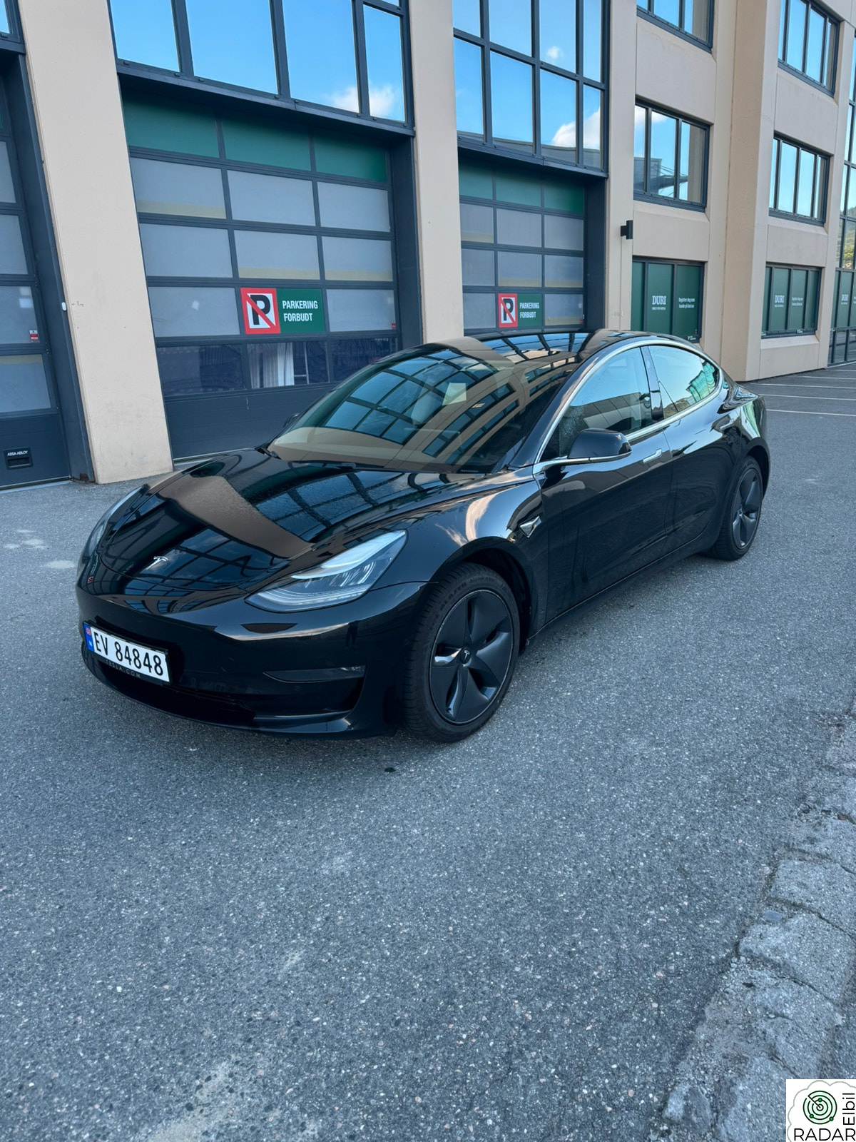 TESLA Model 3 Standard Range Plus RWD