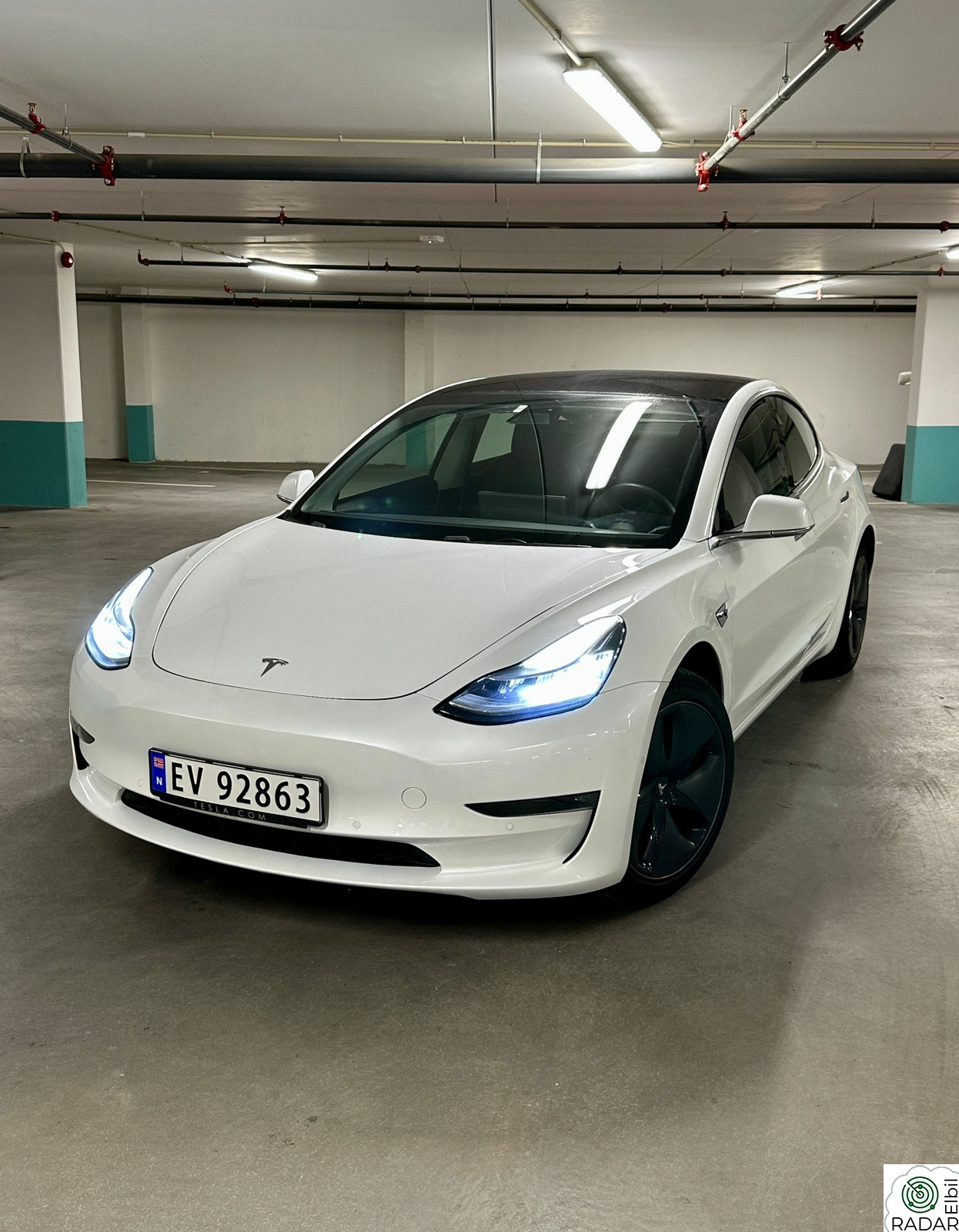 TESLA Model 3 Standard Range RWD