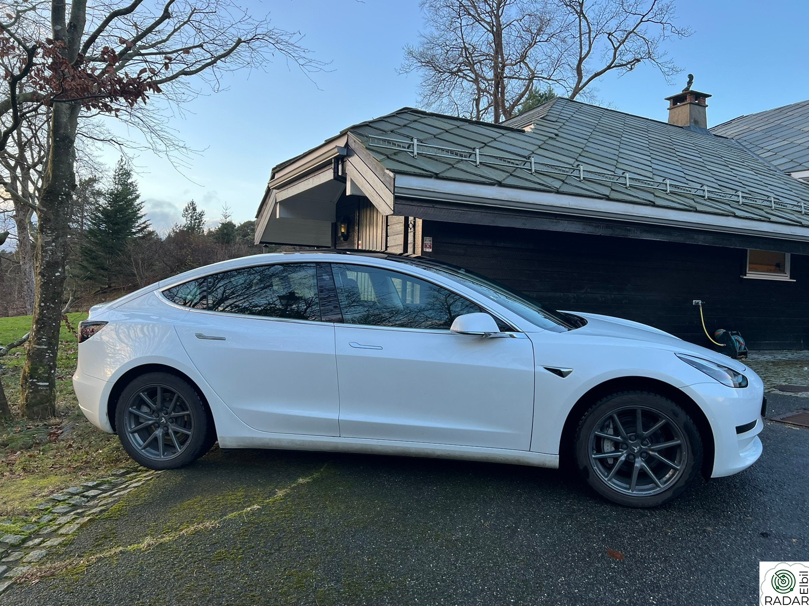 TESLA Model 3 MODEL 3 - Standard Plus
