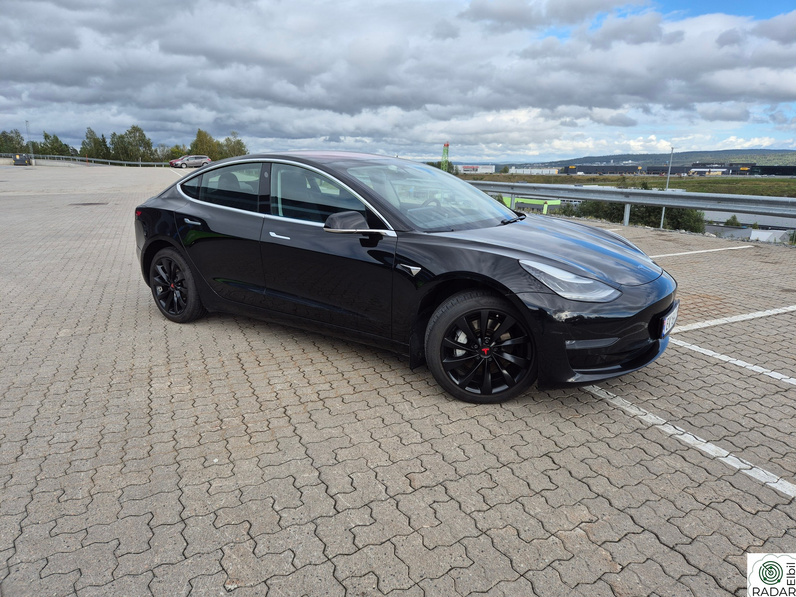 TESLA Model 3 STANDARD RANGE/306HK/409KM/AP/KROK/ACC/NAF TEST+
