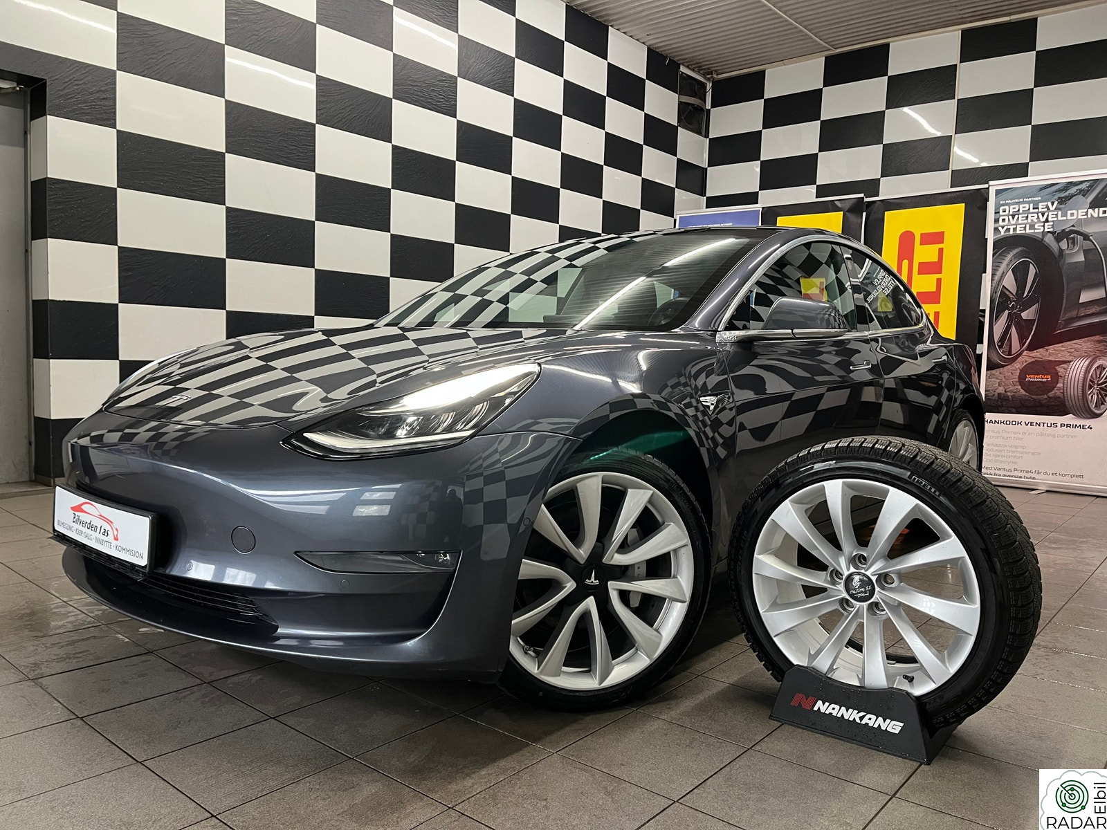 TESLA Model 3 SR*RWD*PREMIUM*NORSK*LAV KM*MYE UTSTYR*H-FESTE+++