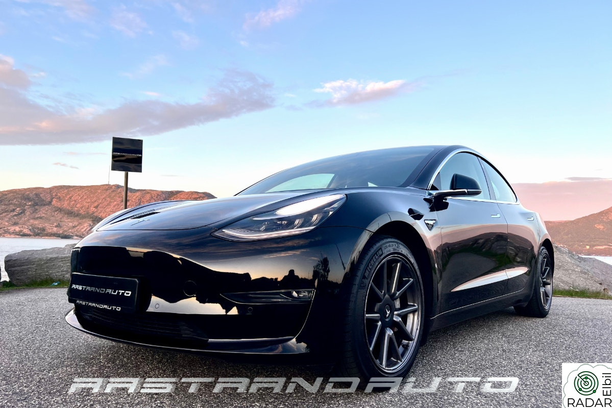 TESLA Model 3 PREMIUM|SKINN|AP|HIFI|360CAM|LAV KM|KUPP