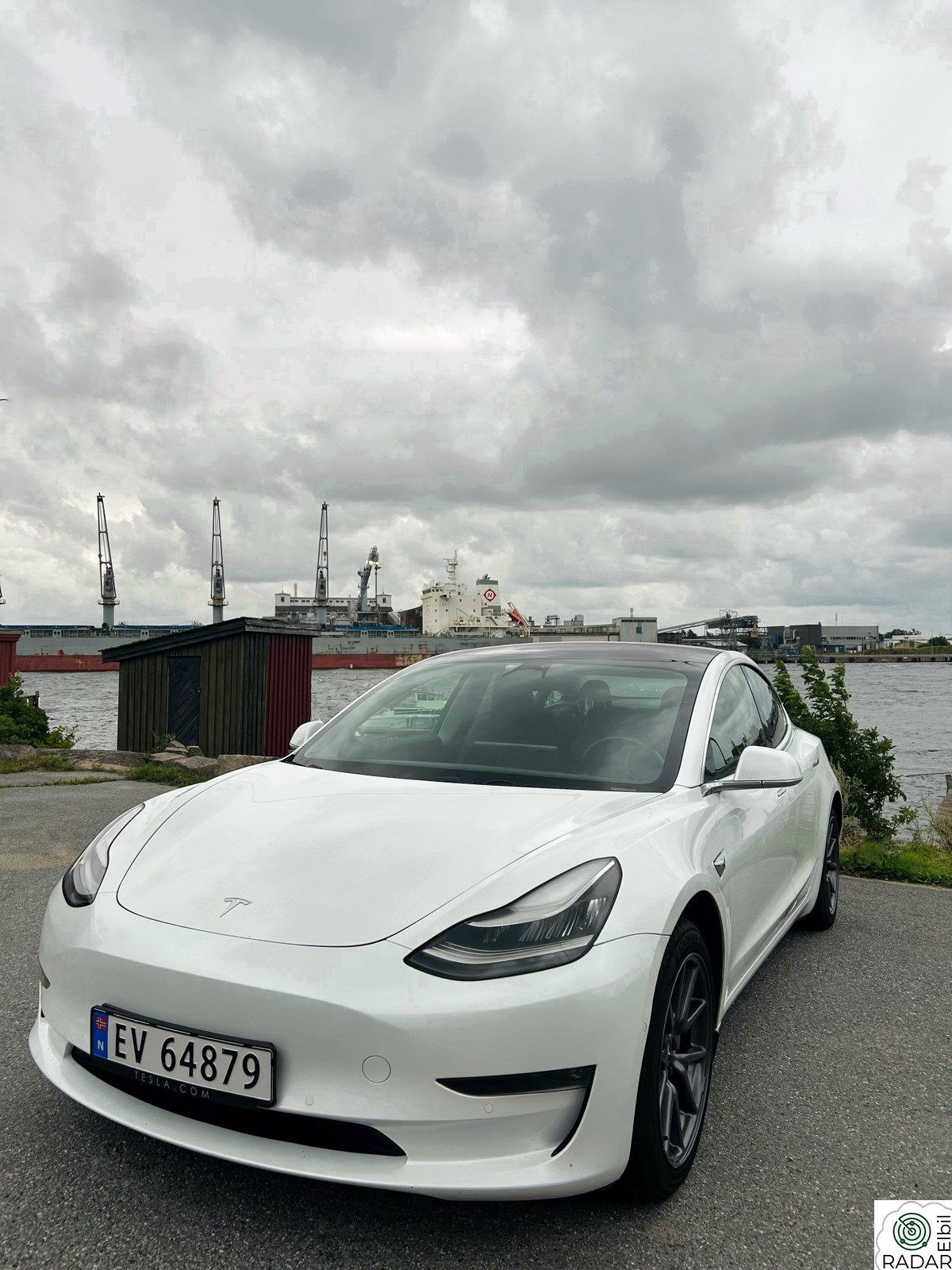 TESLA Model 3 Long Range AWD