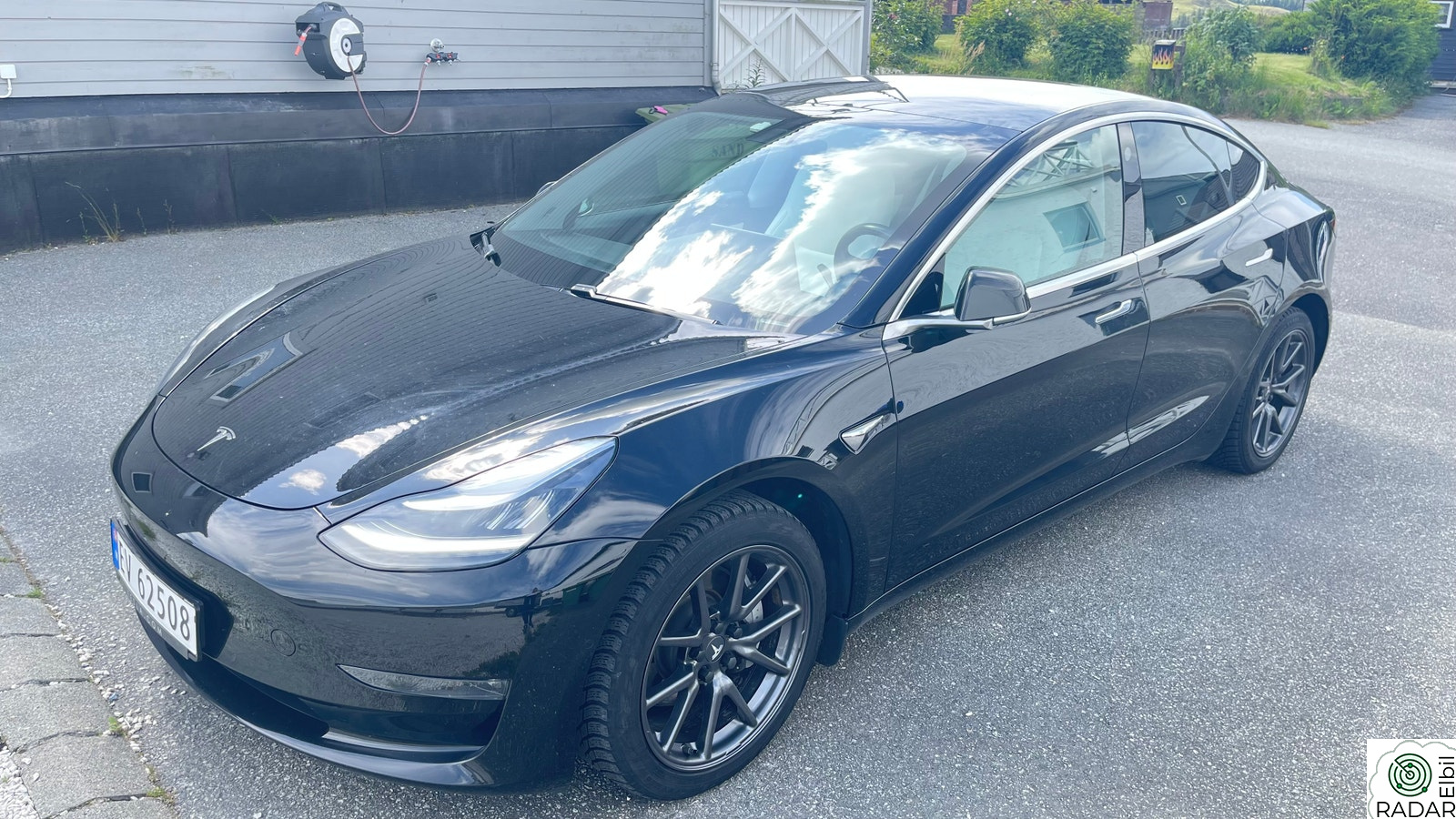 TESLA Model 3 Long Range AWD