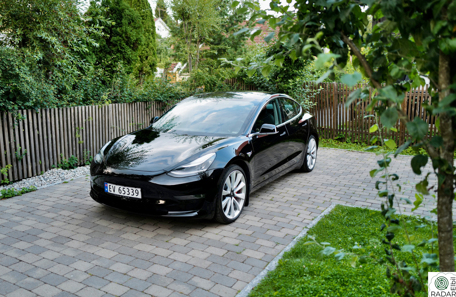 TESLA Model 3 PERFORMANCE AWD - 490HK / 530KM - AUTOPILOT - PREMIUM