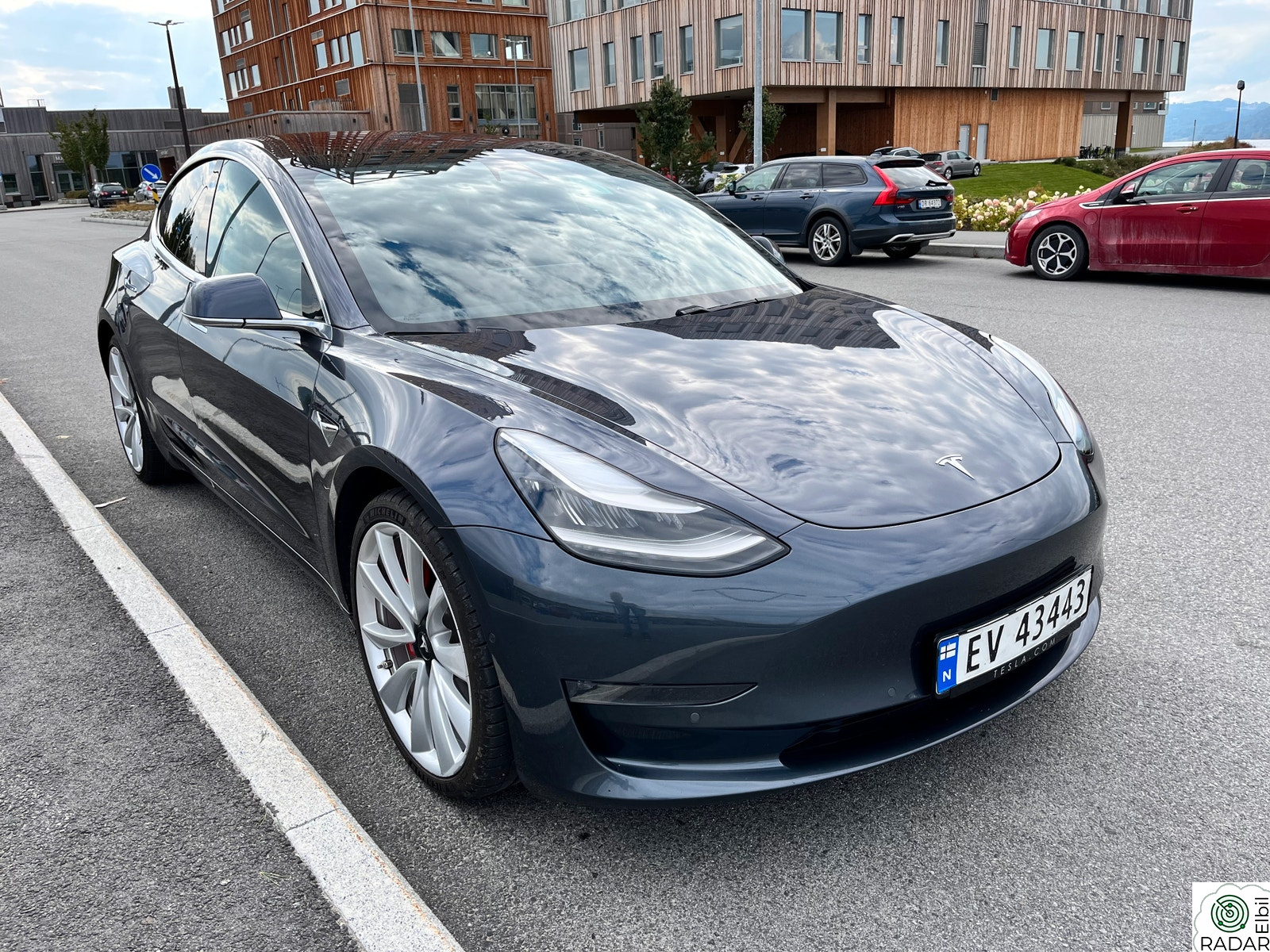 TESLA Model 3 Performance AWD