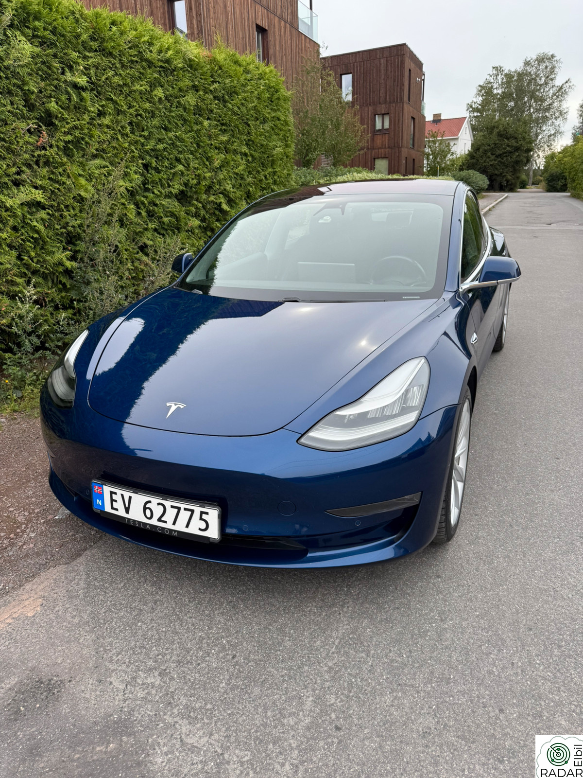 TESLA Model 3 2019 Long Range AWD, lav km