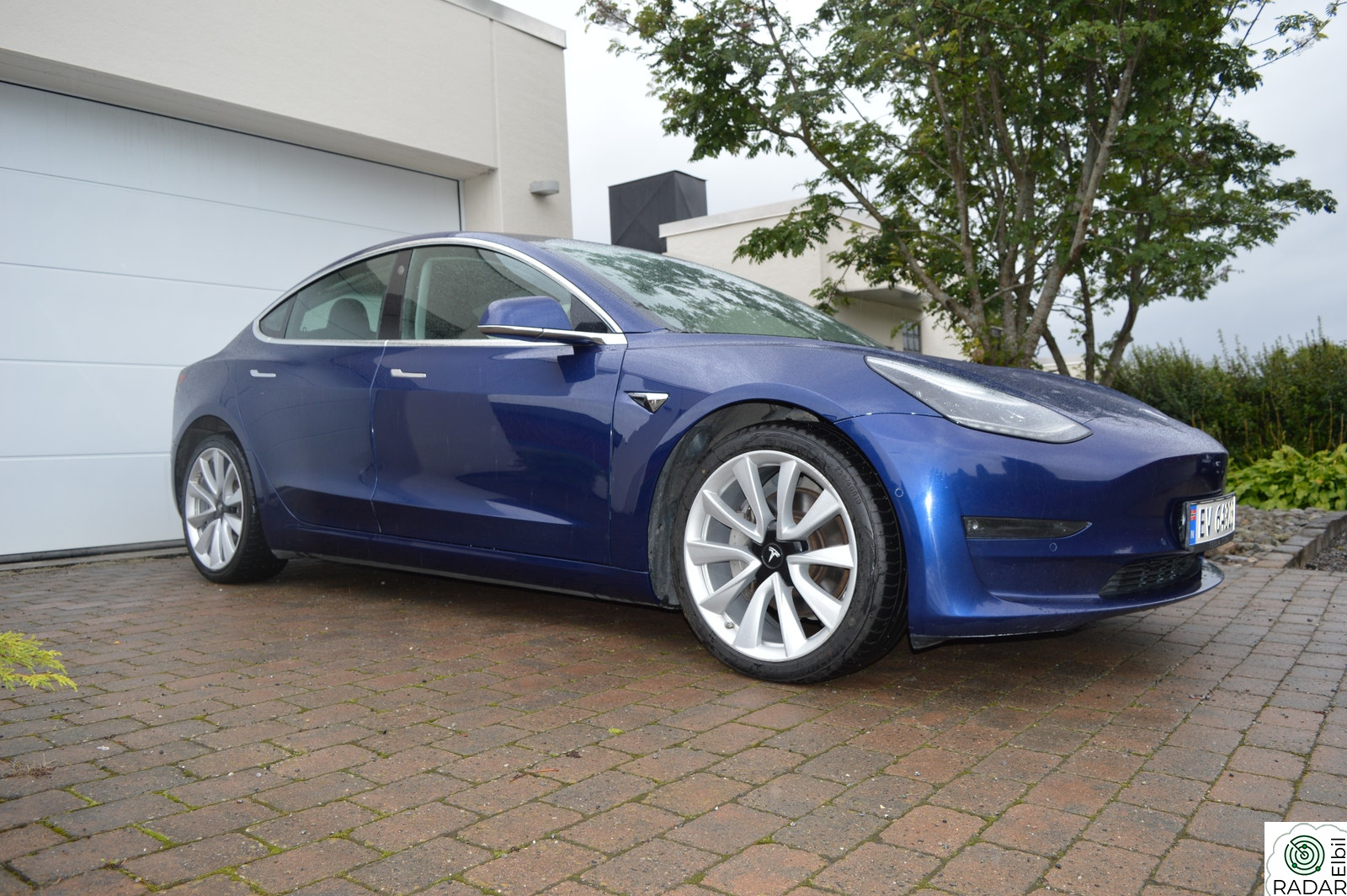 TESLA Model 3 Long Range AWD