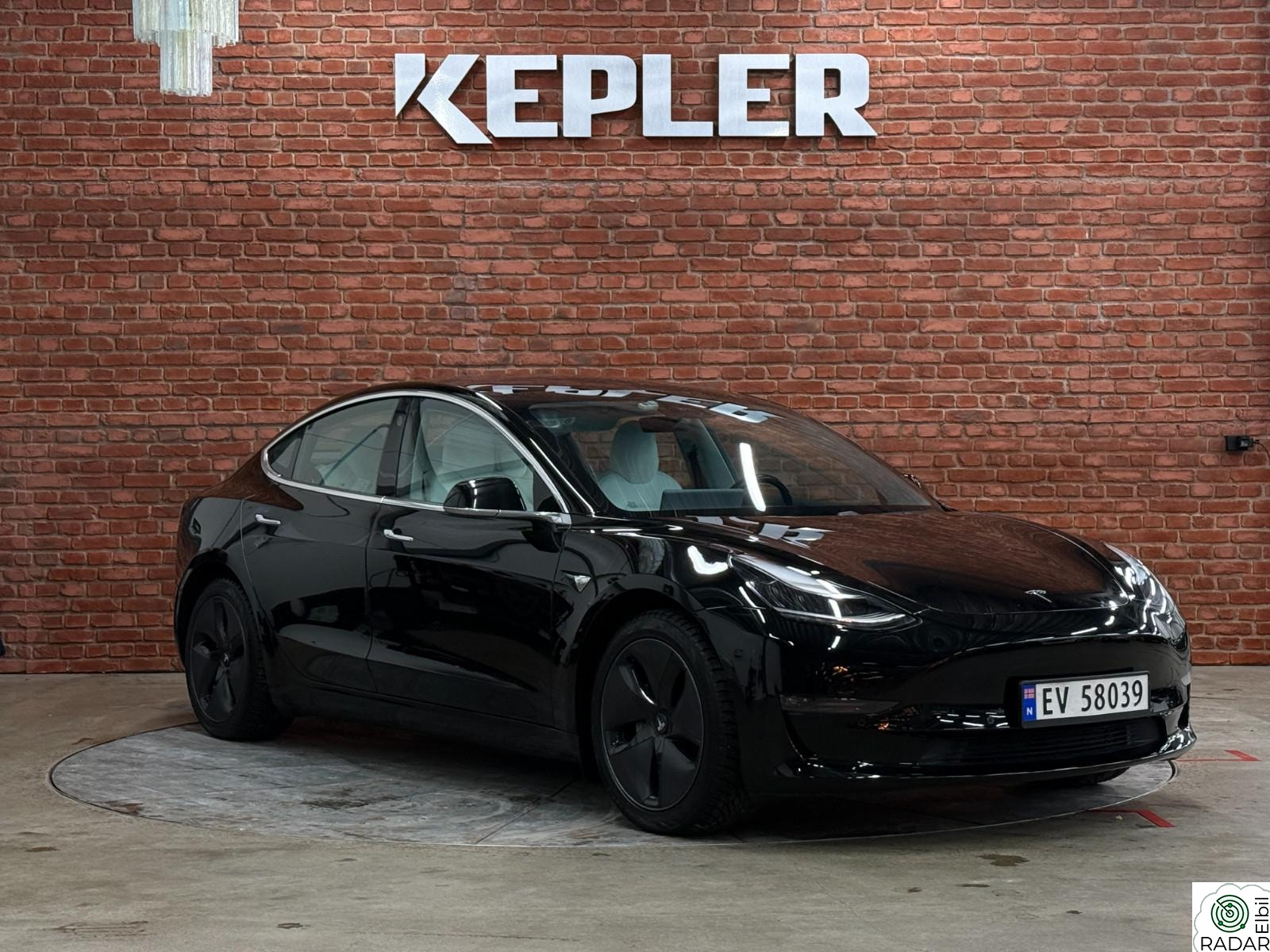 TESLA Model 3 LR, Firehjulstrekk