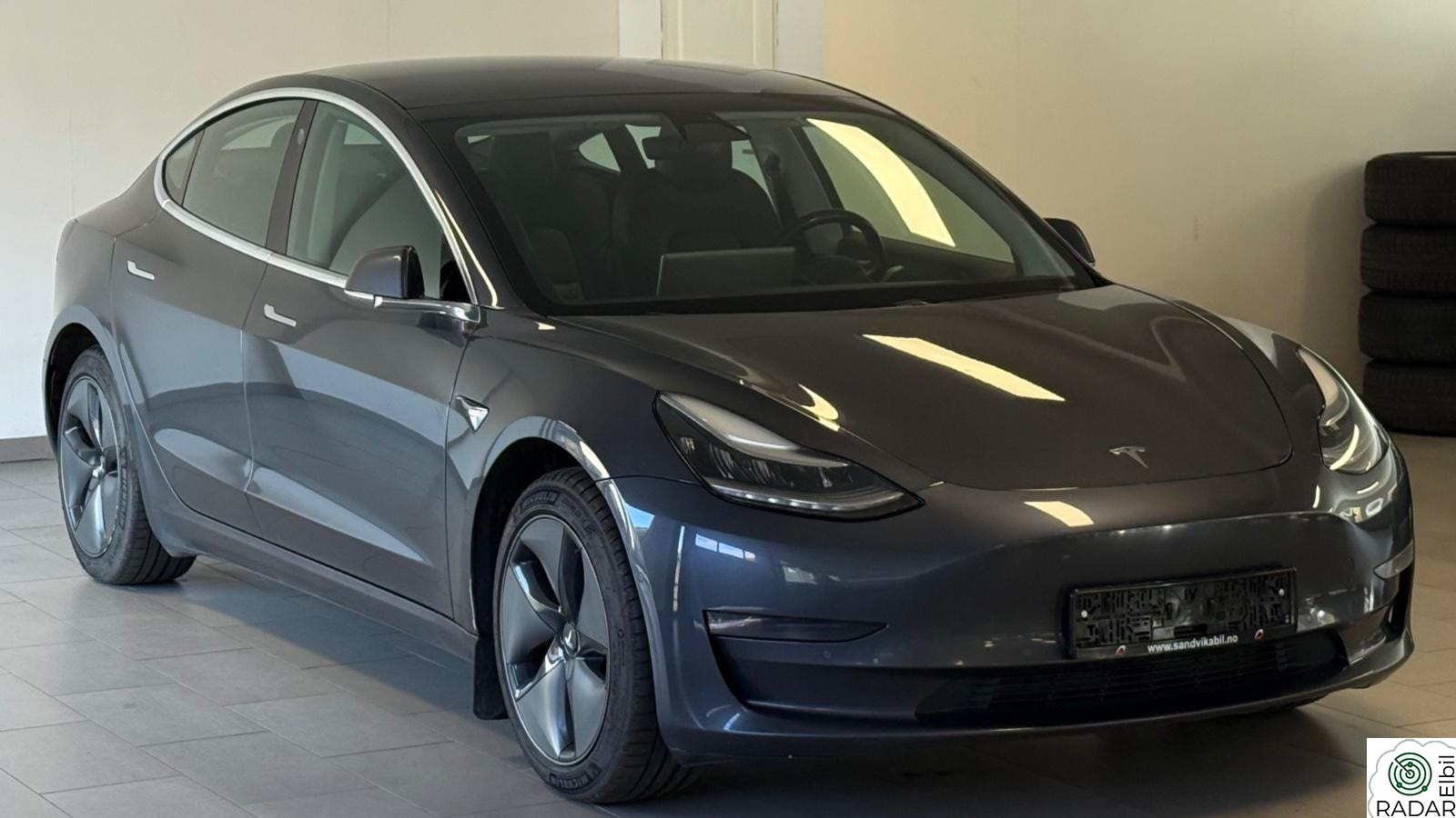 TESLA Model 3 Long Range AWD Autopilot Vinterpakke EU-03.27 1 Eier