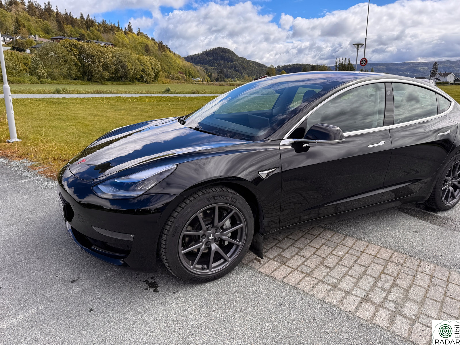 TESLA Model 3 Long Range 4WD, 2 eiere! LAV KM, NY EU, Velholdt!