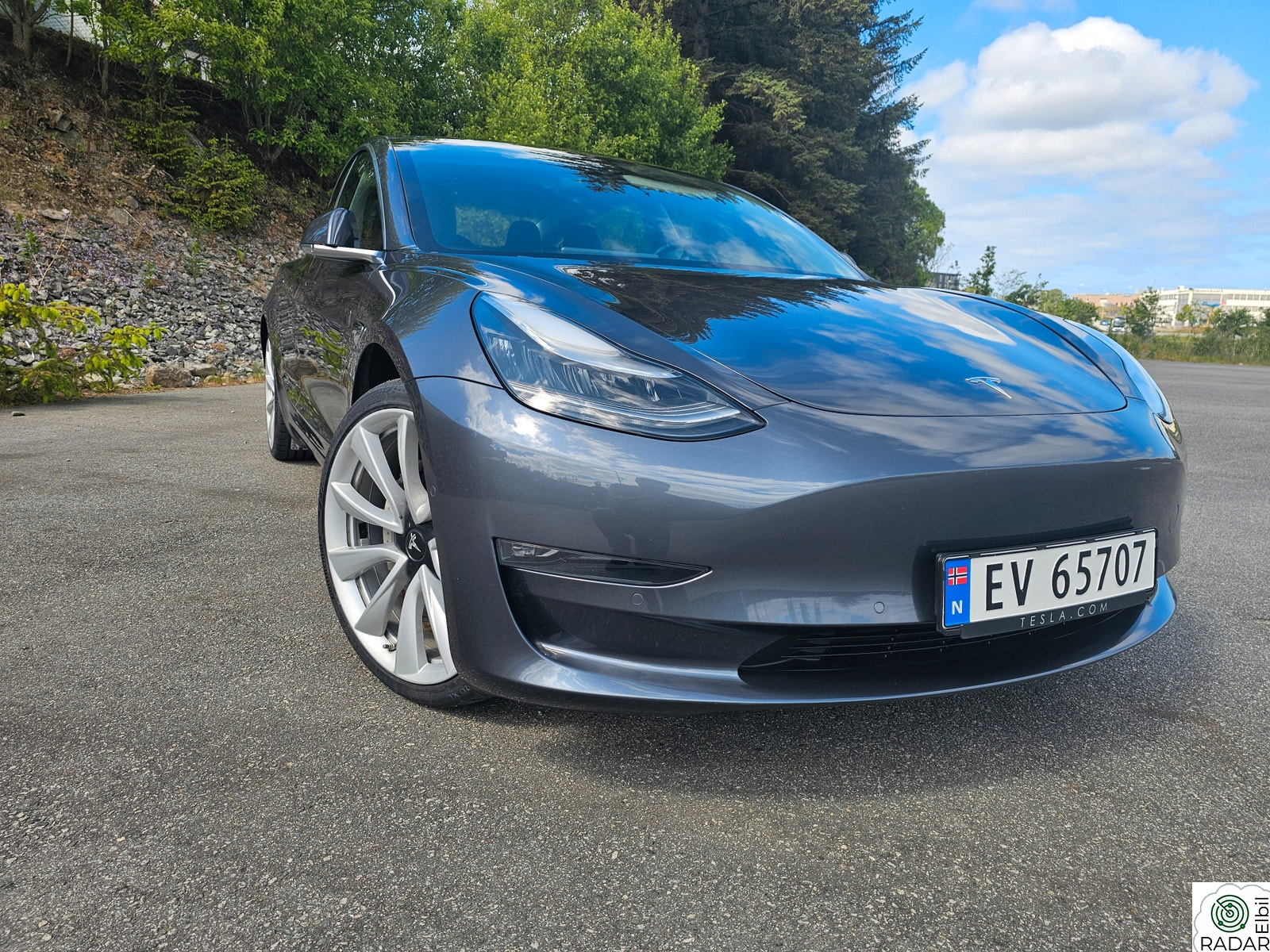 TESLA Model 3 Long Range AWD FSD