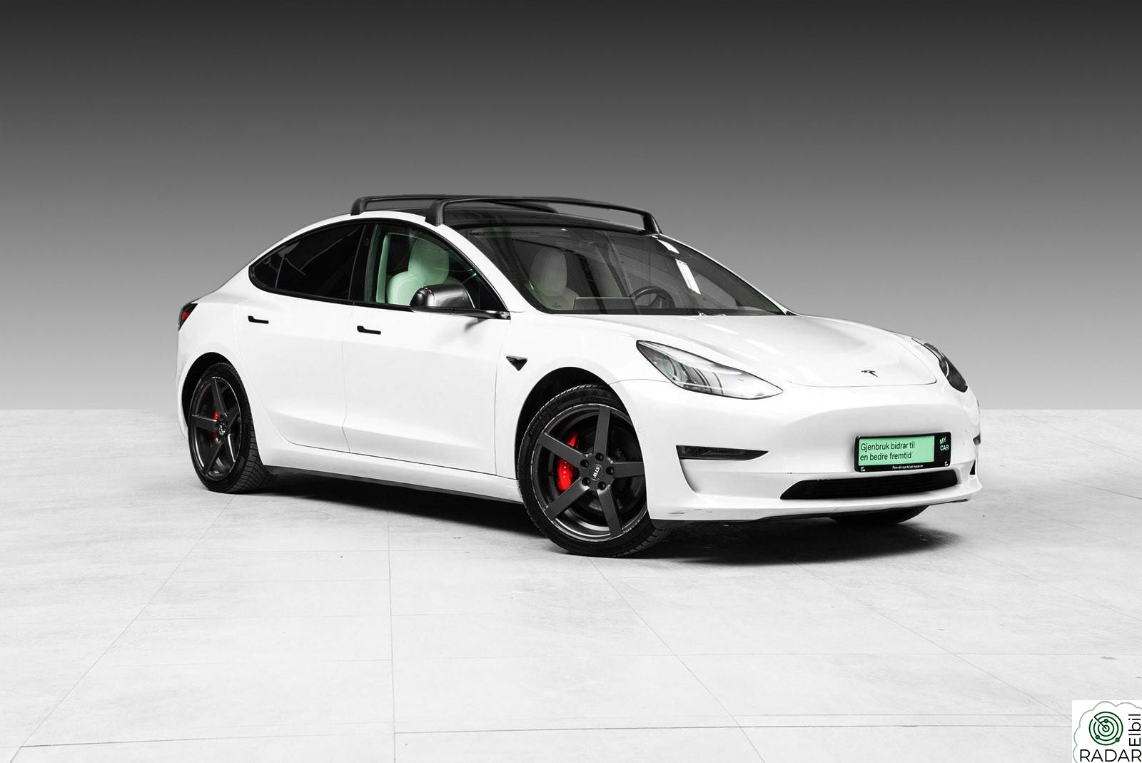 TESLA Model 3 Perfomance AWD/AP/ACC/Kamera/Skinn/Panorama/Sensor/LED