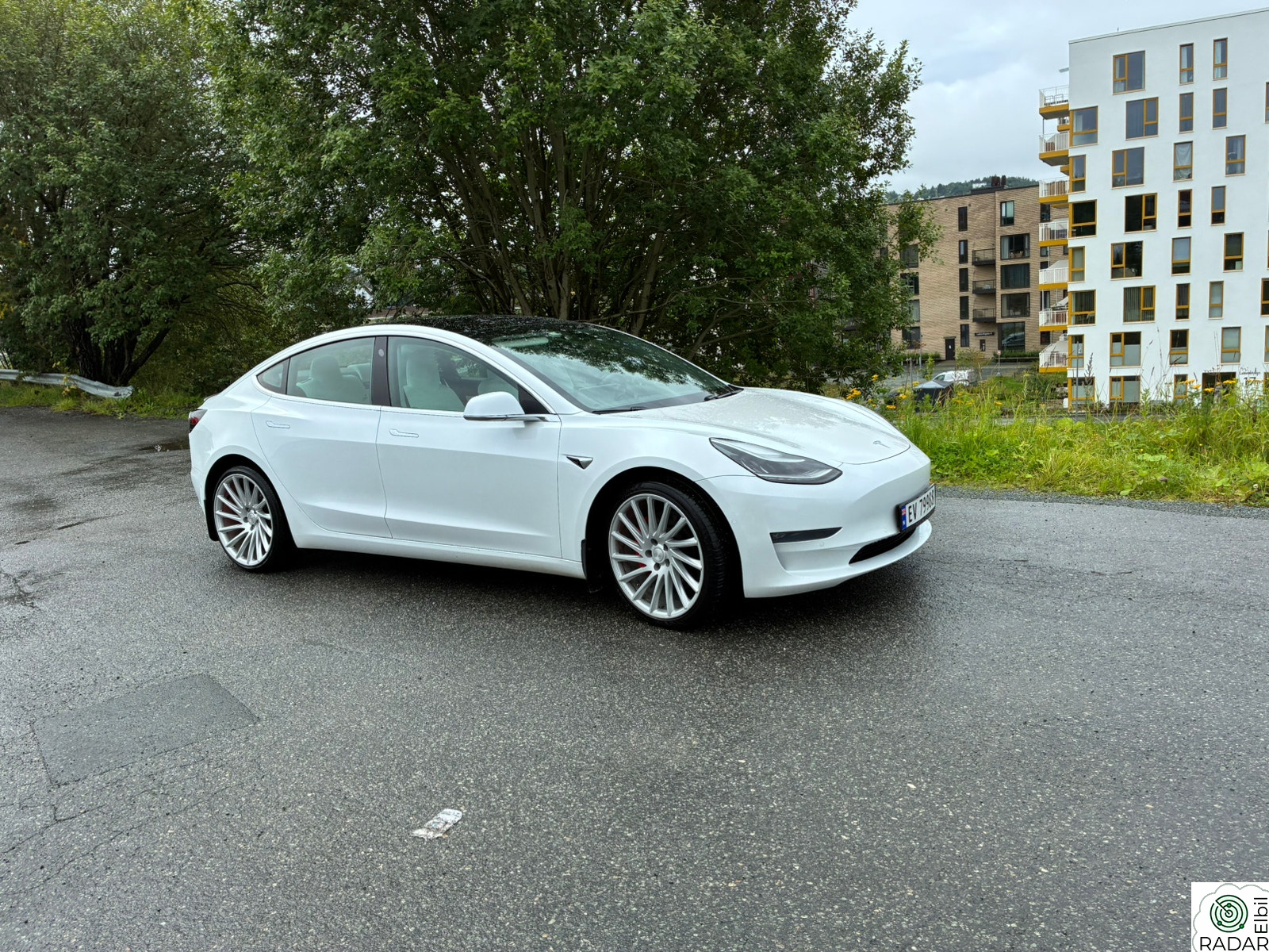 TESLA Model 3 Performance AWD