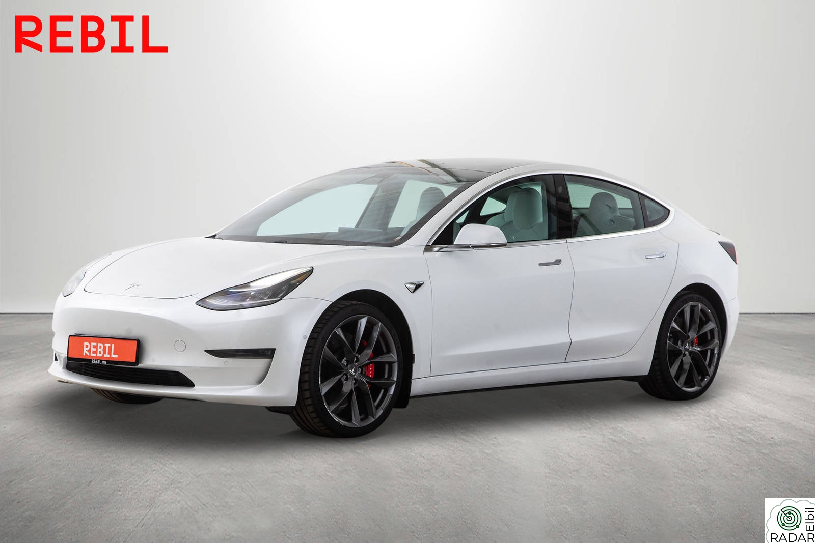 TESLA Model 3 530km/Performance/AWD/Skinn/Pano/R.kamera/DAB/Memory