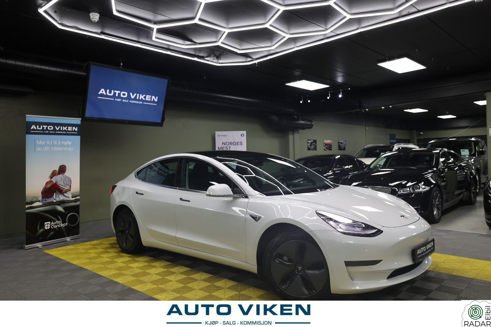 TESLA Model 3 560KM.RV-462HK-LONGRANGE-DUAL MOTOR-4X4-PANO-R.K-AP-H.F
