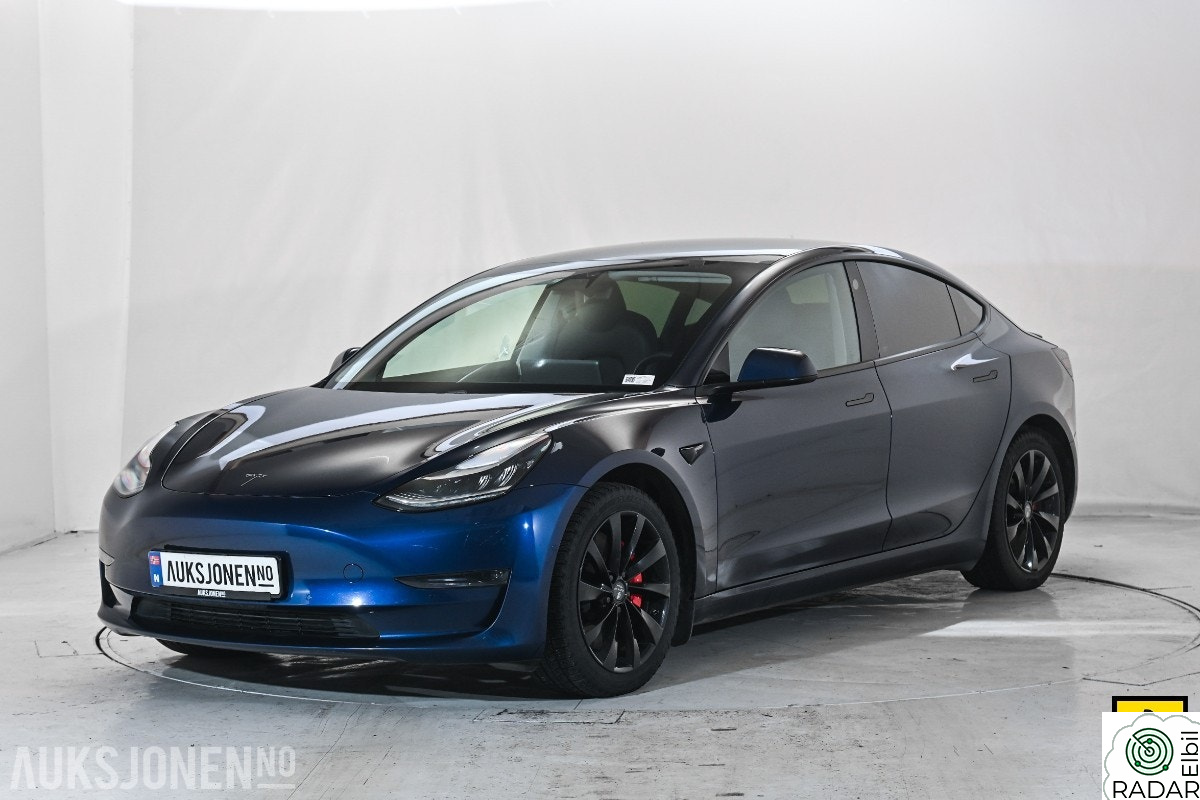 TESLA Model 3 PERFORMANCE AWD PREMIUM LYD & INTERIØR PANORAMA