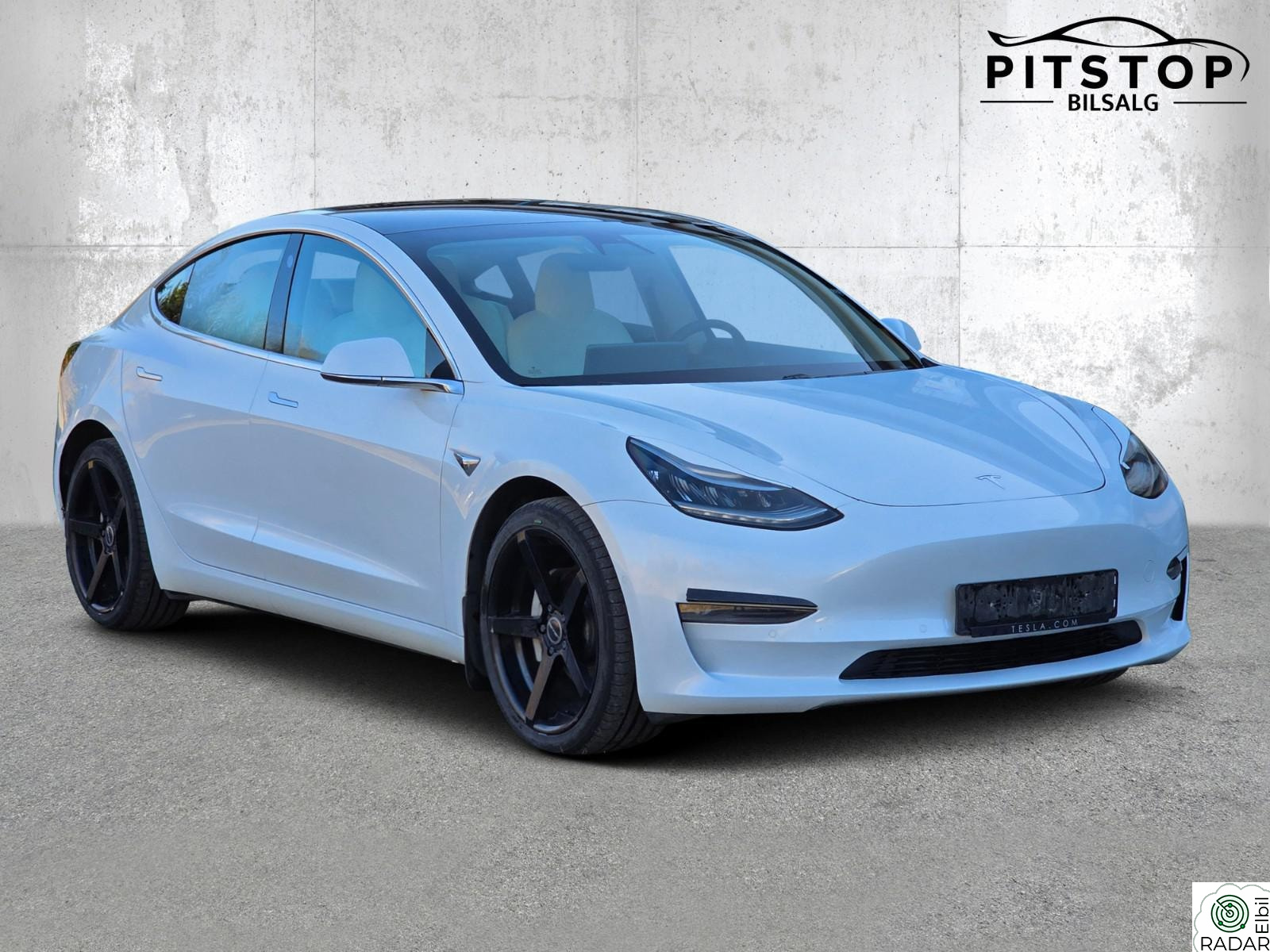 TESLA Model 3 AWD LR 560km Autopilot FSD HW3 Premium Krok Euok 10/28
