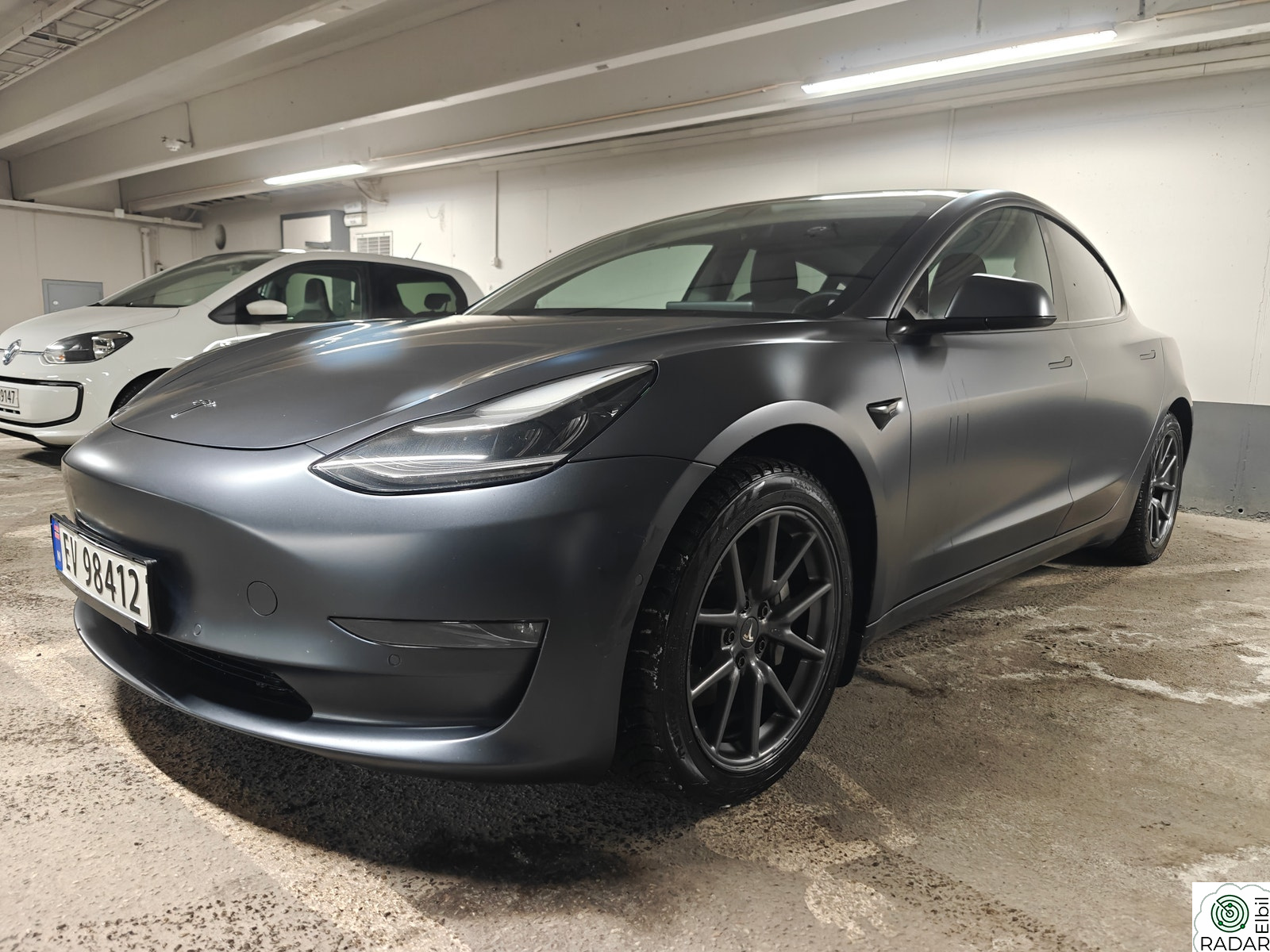 TESLA Model 3 Flott Model 3 LR AWD m/ Autopilot, krok & lav km