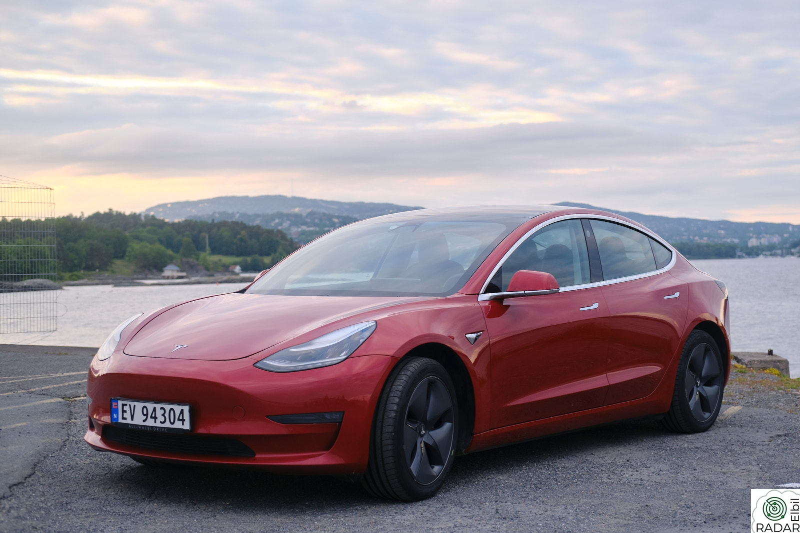 TESLA Model 3 Long Range AWD