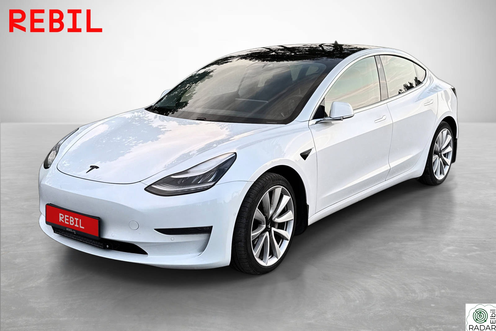 TESLA Model 3 560km/LR/AWD/Autopilot/Pano/El.seter/Navigasjon/R.kam