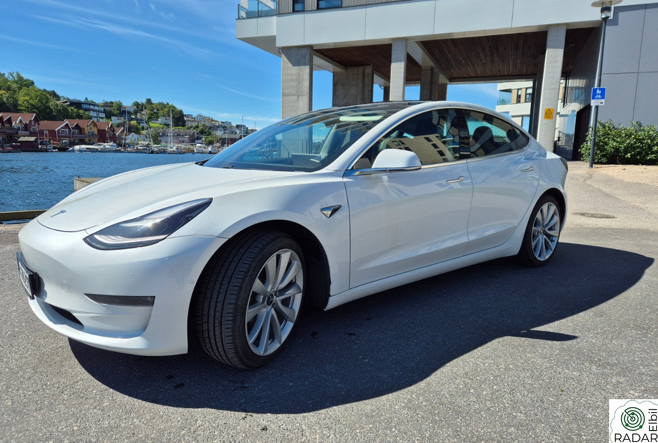 TESLA Model 3 Long Range AWD