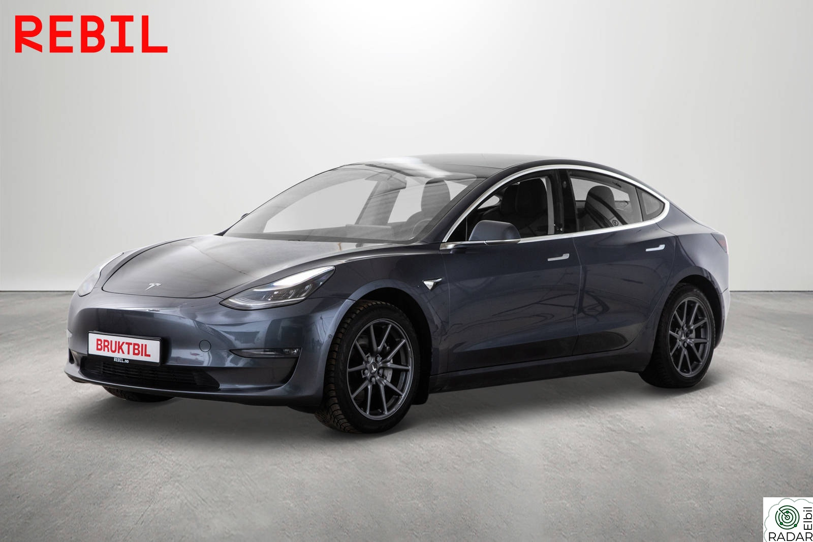 TESLA Model 3 Long Range (560km) Skinn/Pano/AP/MCU2/R.Kam/Krok/AWD