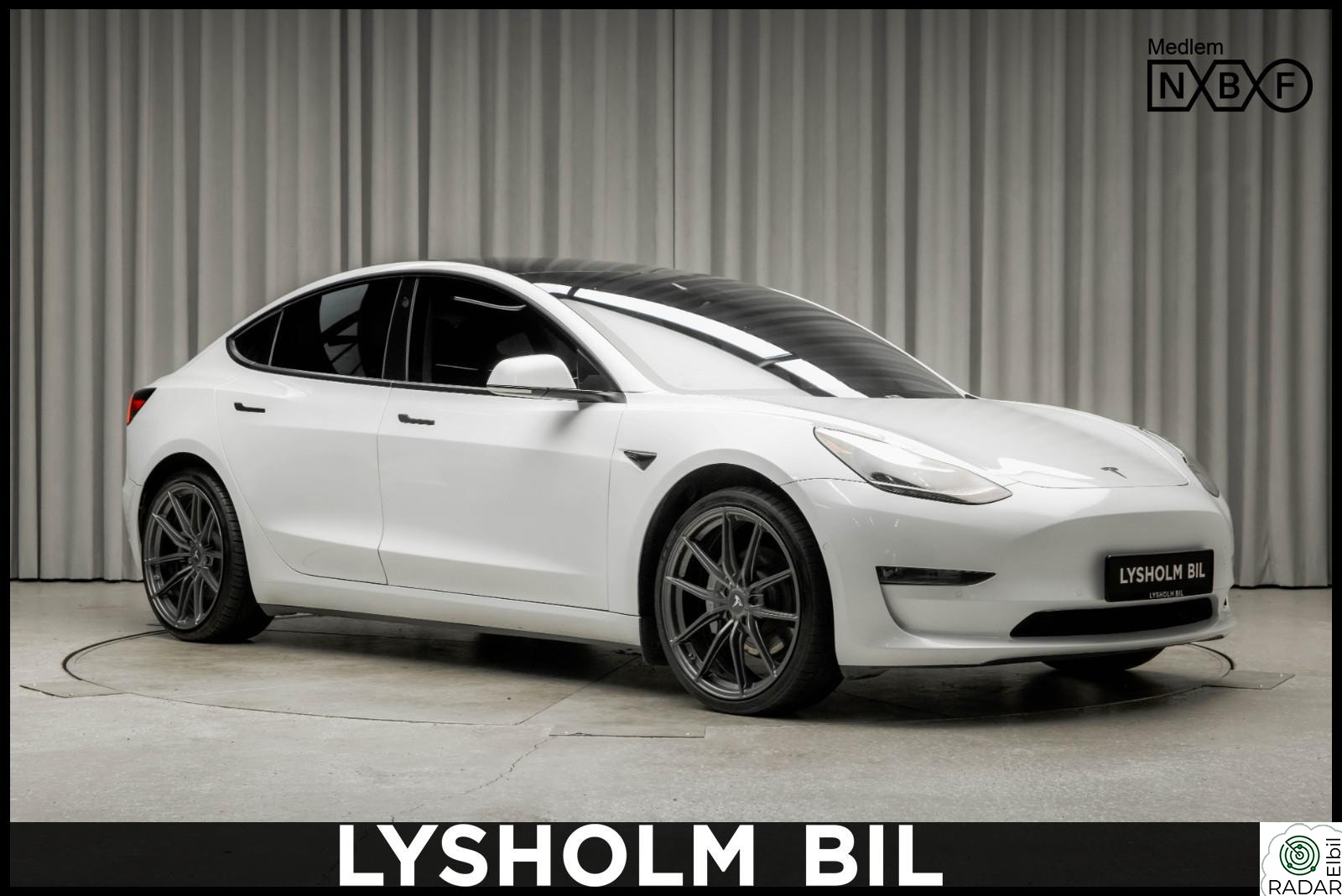 TESLA Model 3 LongRange/4x4/Hengerfeste/Autopilot/Premium