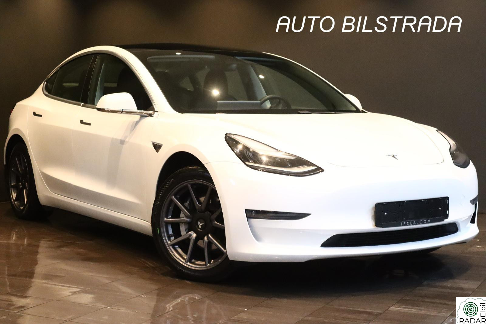 TESLA Model 3 Long Range,AWD,AP,HFeste,Panorama,360Kamera,1Eier