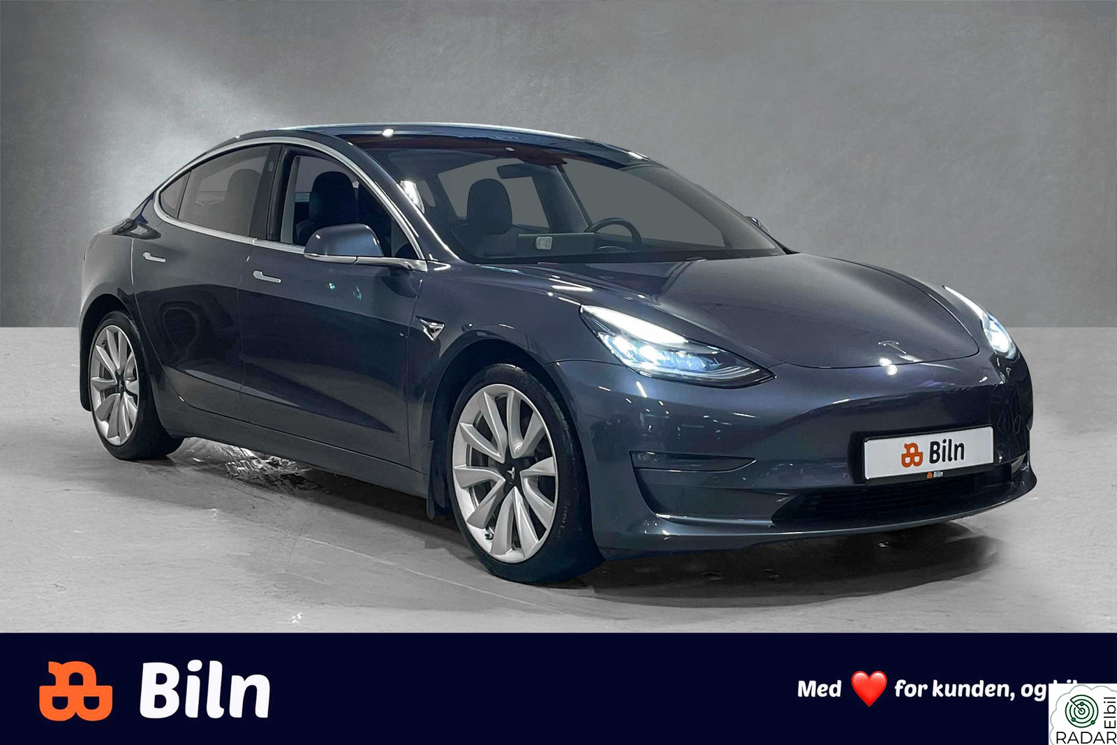 TESLA Model 3 Long Range 560km AWD Autopilot/Skinn/Pano/HIFI/19