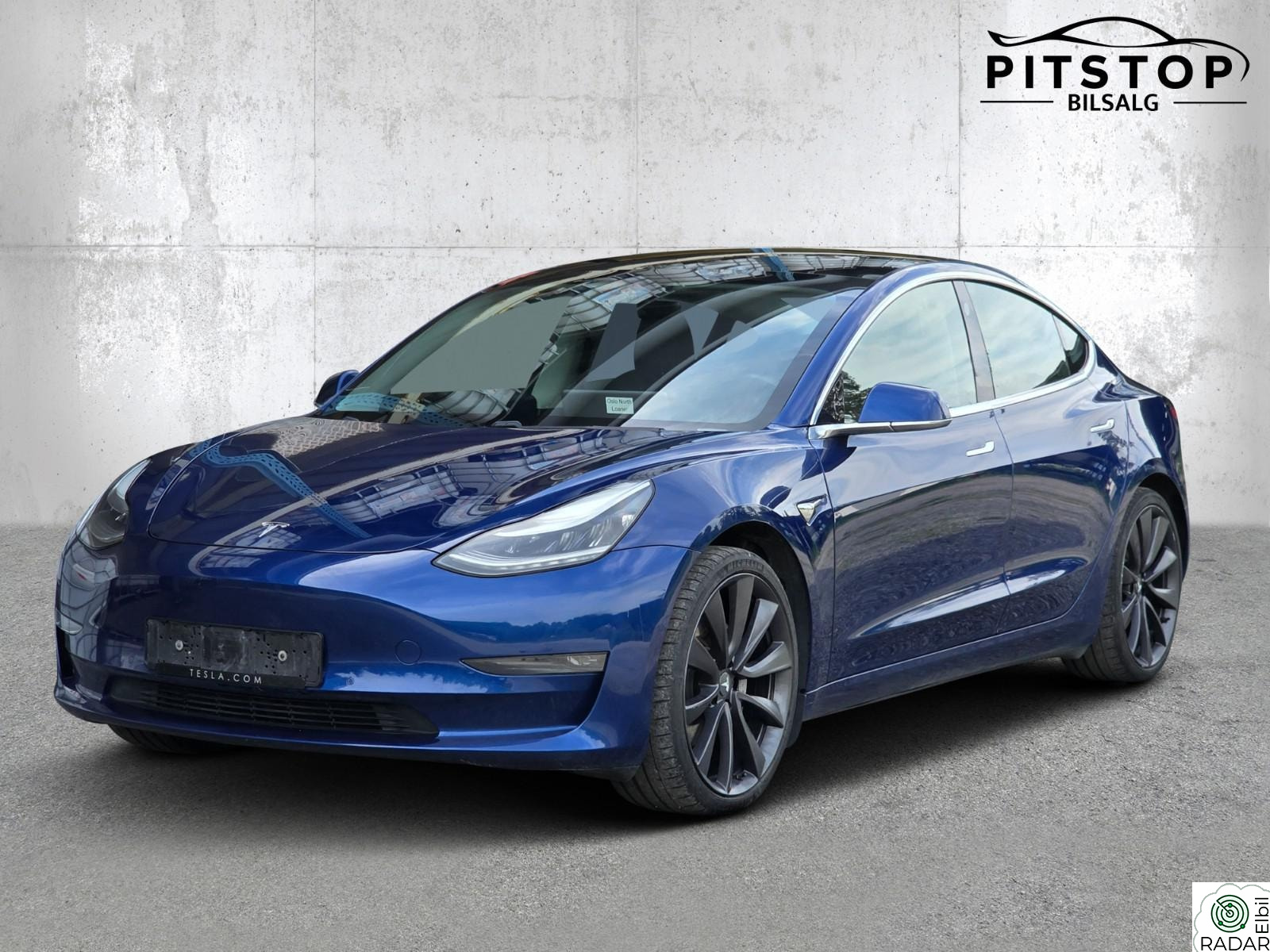 TESLA Model 3 AWD Longrange 560km Autopilot HW3 Premium Euok 04/2028