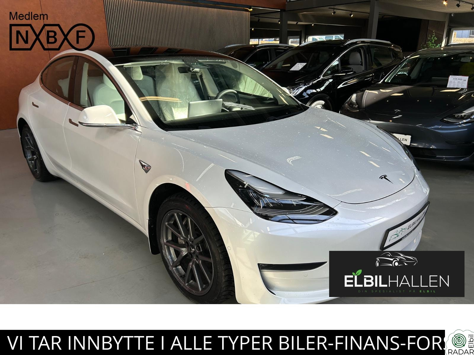TESLA Model 3 LONG RANGE/AWD/HVITT PREMIUM INTERIØR/AUTOPILOT/VELHOLD