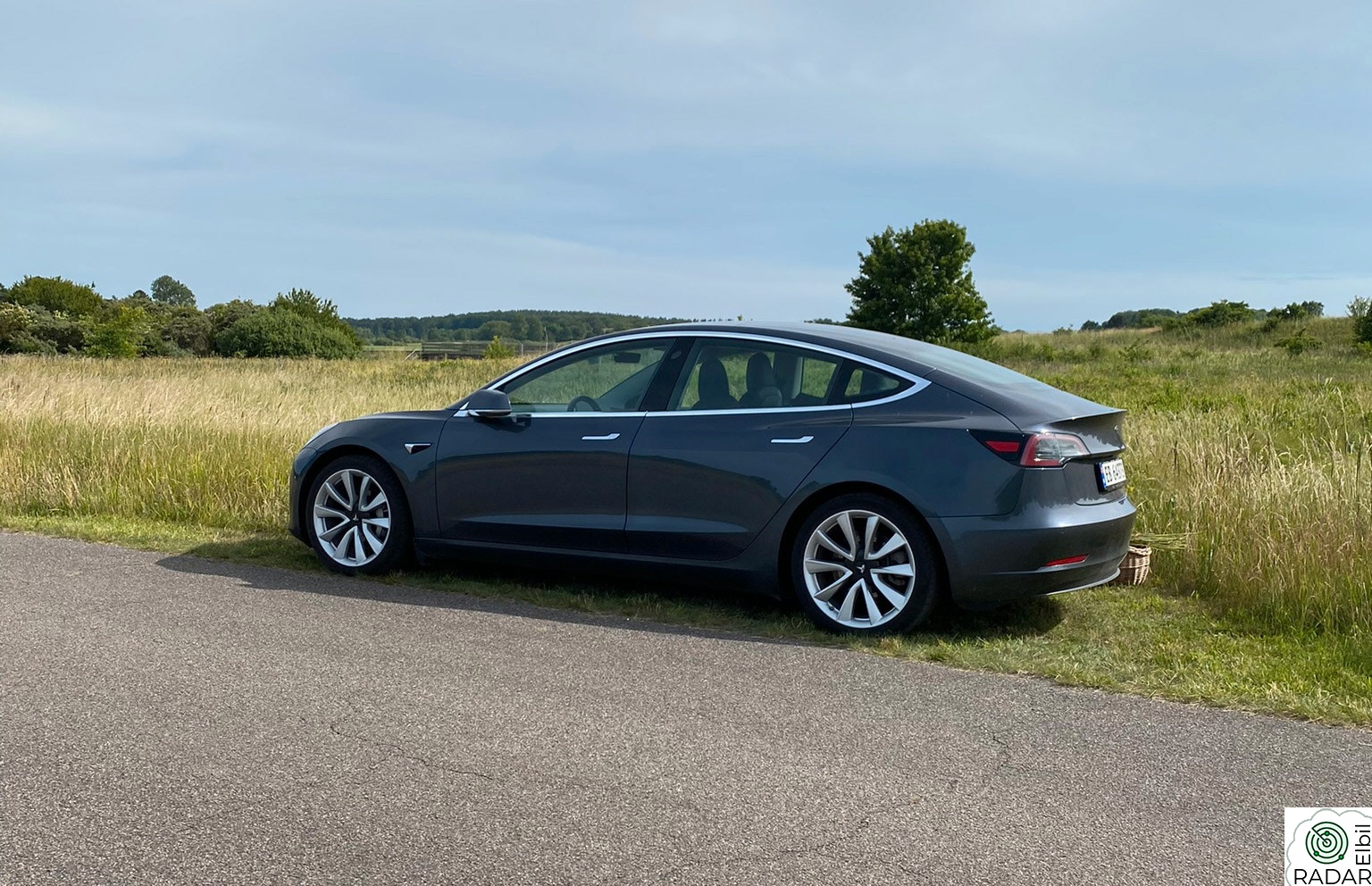 TESLA Model 3 Long Range AWD