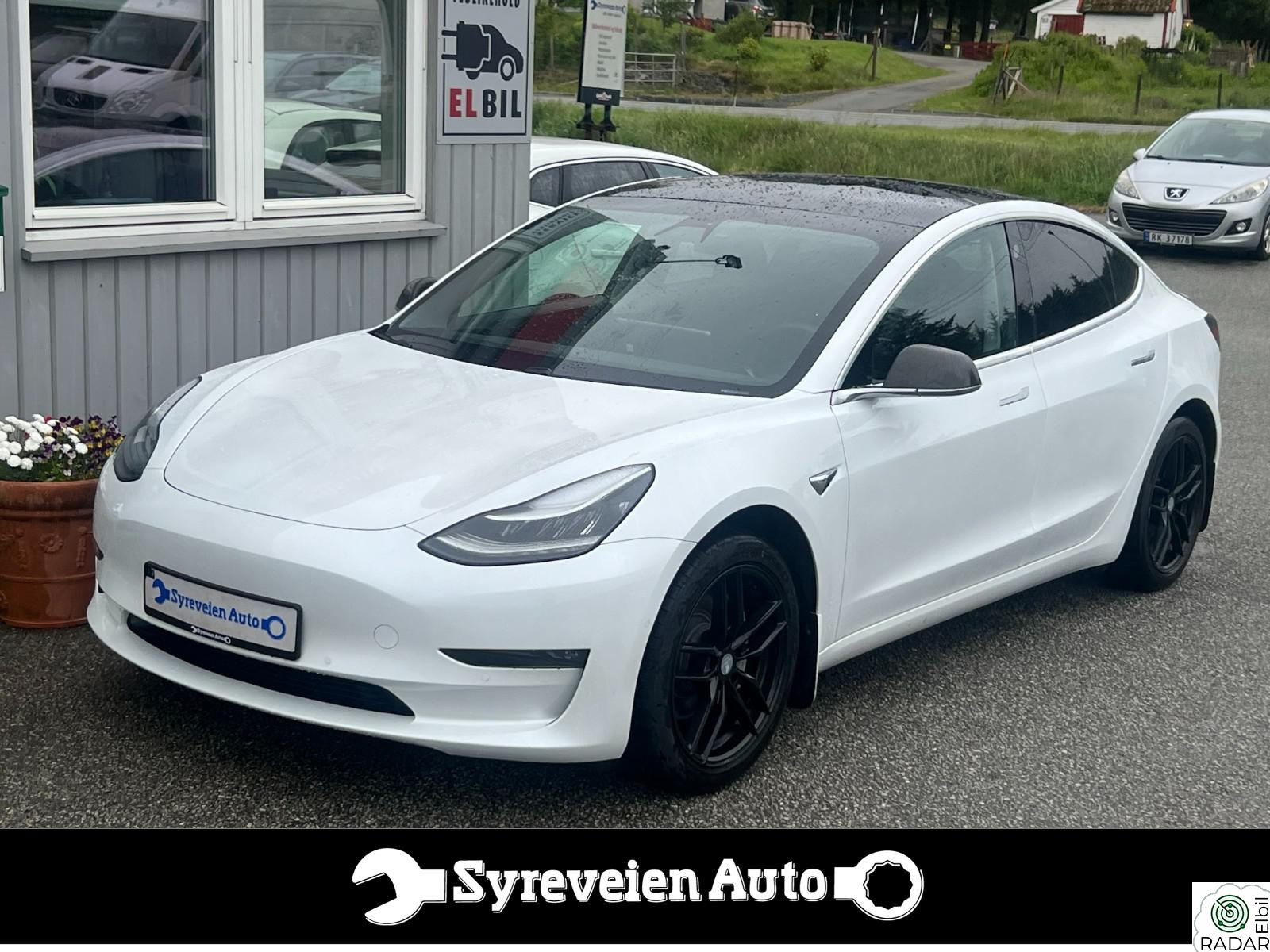 TESLA Model 3 Long Range